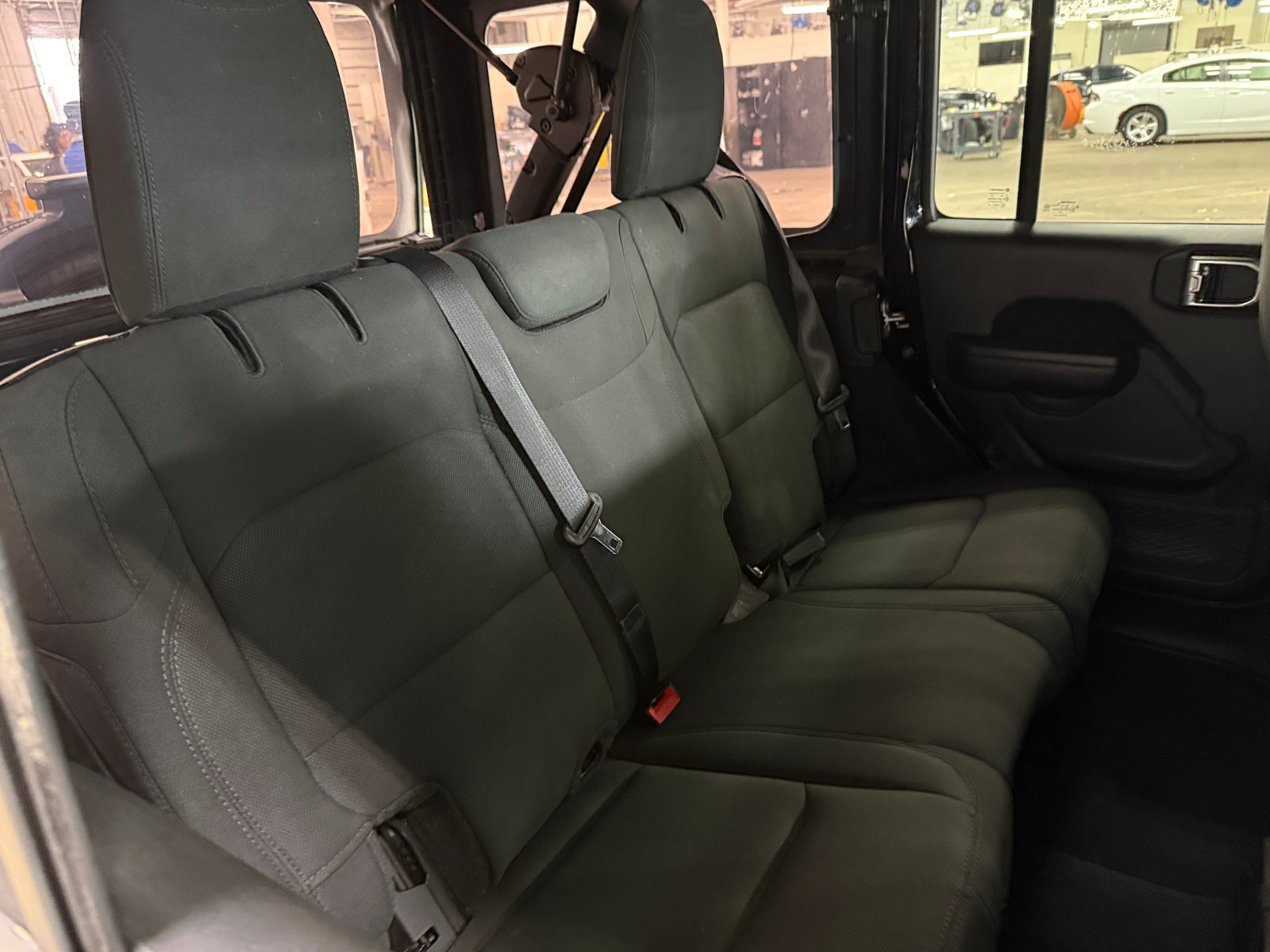 Thumbnail: 2022 Jeep Wrangler - 6