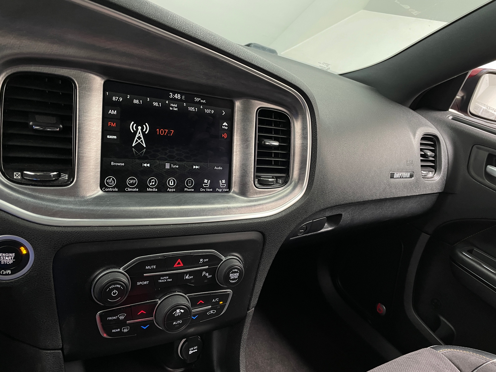 Thumbnail: 2017 Dodge Charger - 3