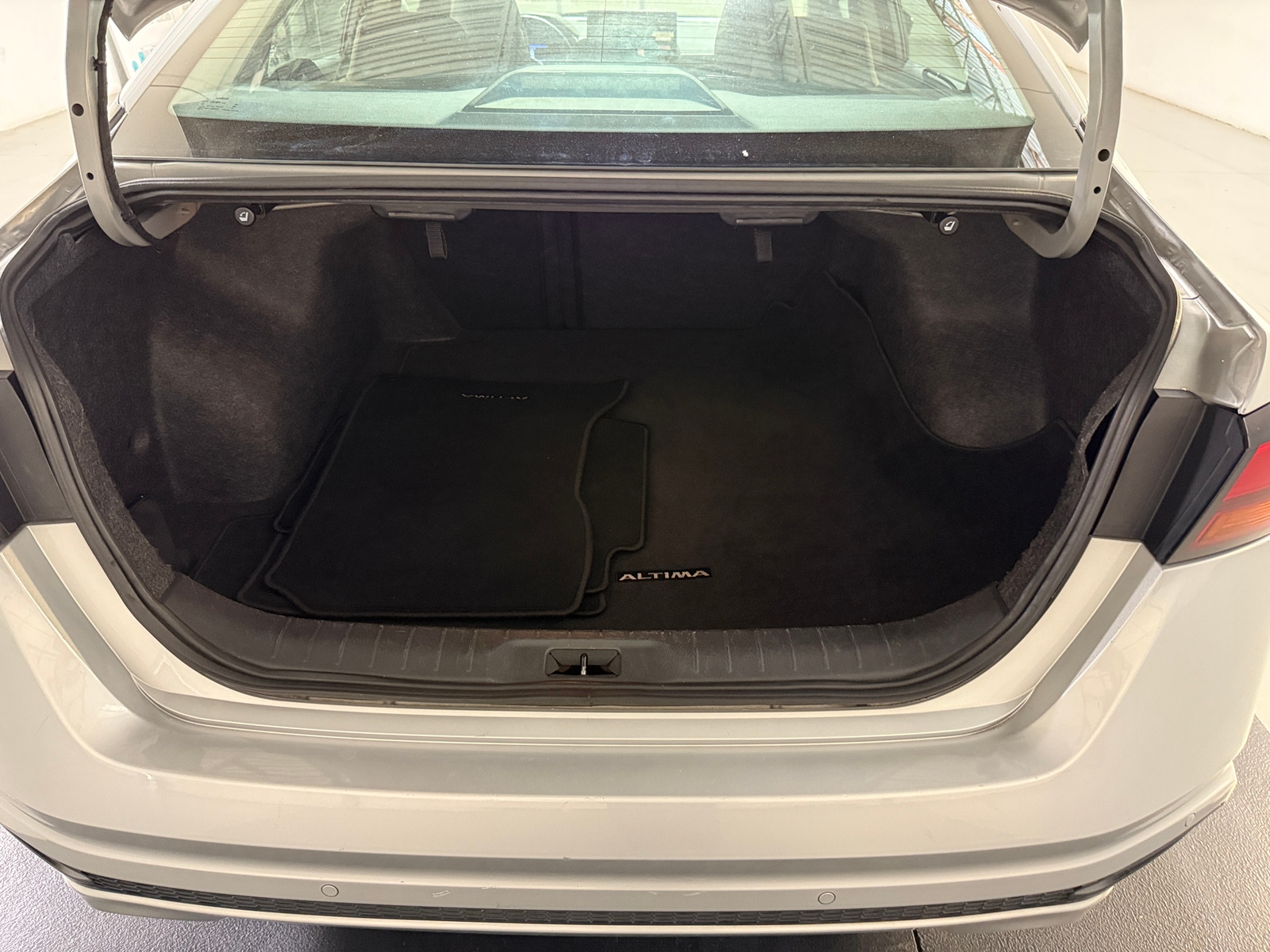 Thumbnail: 2023 Nissan Altima - 6