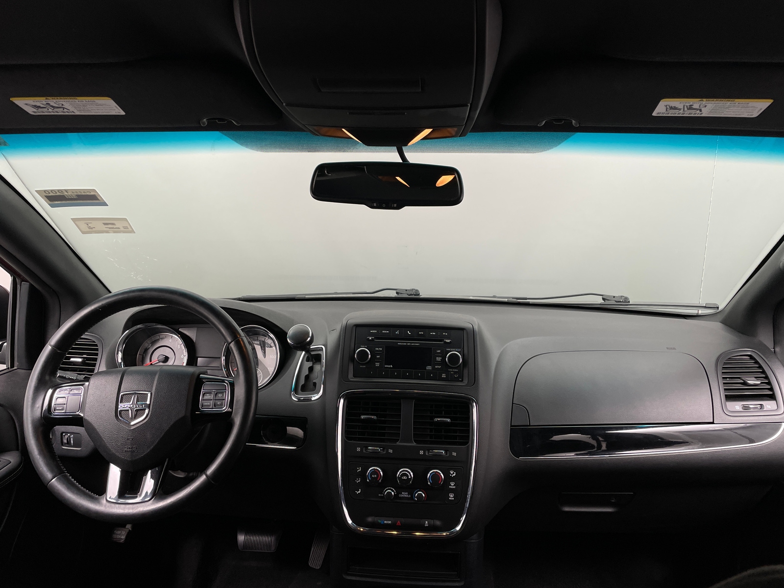 Thumbnail: 2017 Dodge Grand Caravan - 3