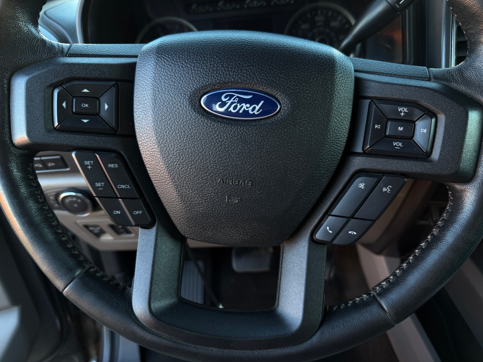 Thumbnail: 2019 Ford Econoline - 5