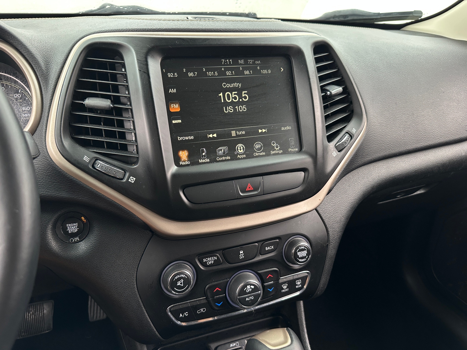 Thumbnail: 2017 Jeep Cherokee - 3