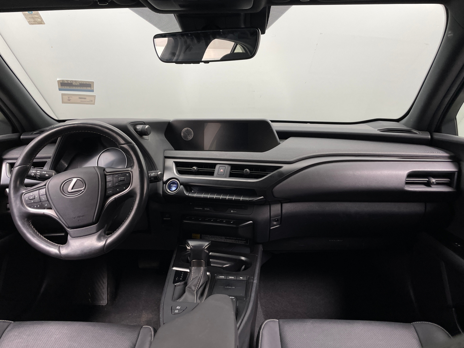 Thumbnail: 2021 Lexus UX - 2