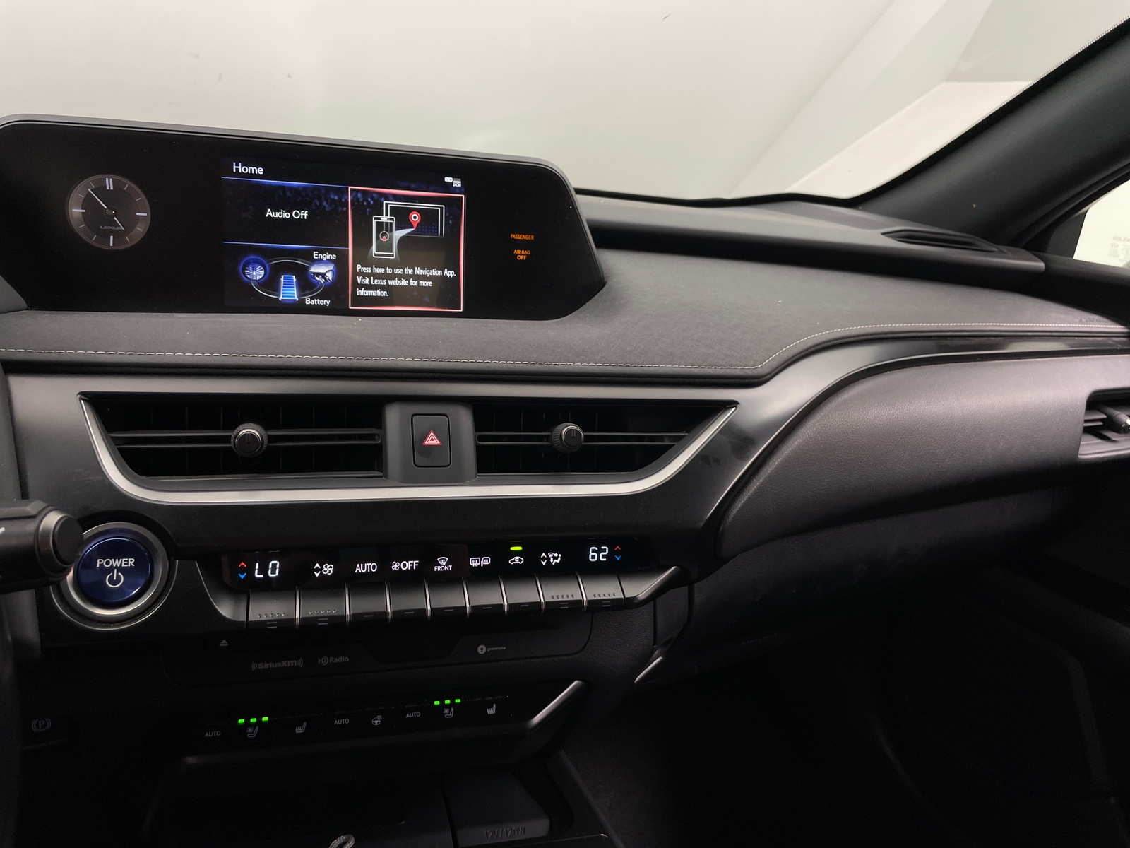 Thumbnail: 2021 Lexus UX - 3