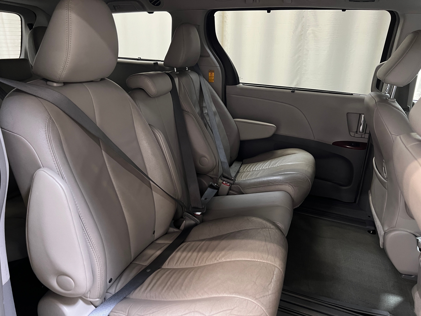 Thumbnail: 2014 Toyota Sienna - 5