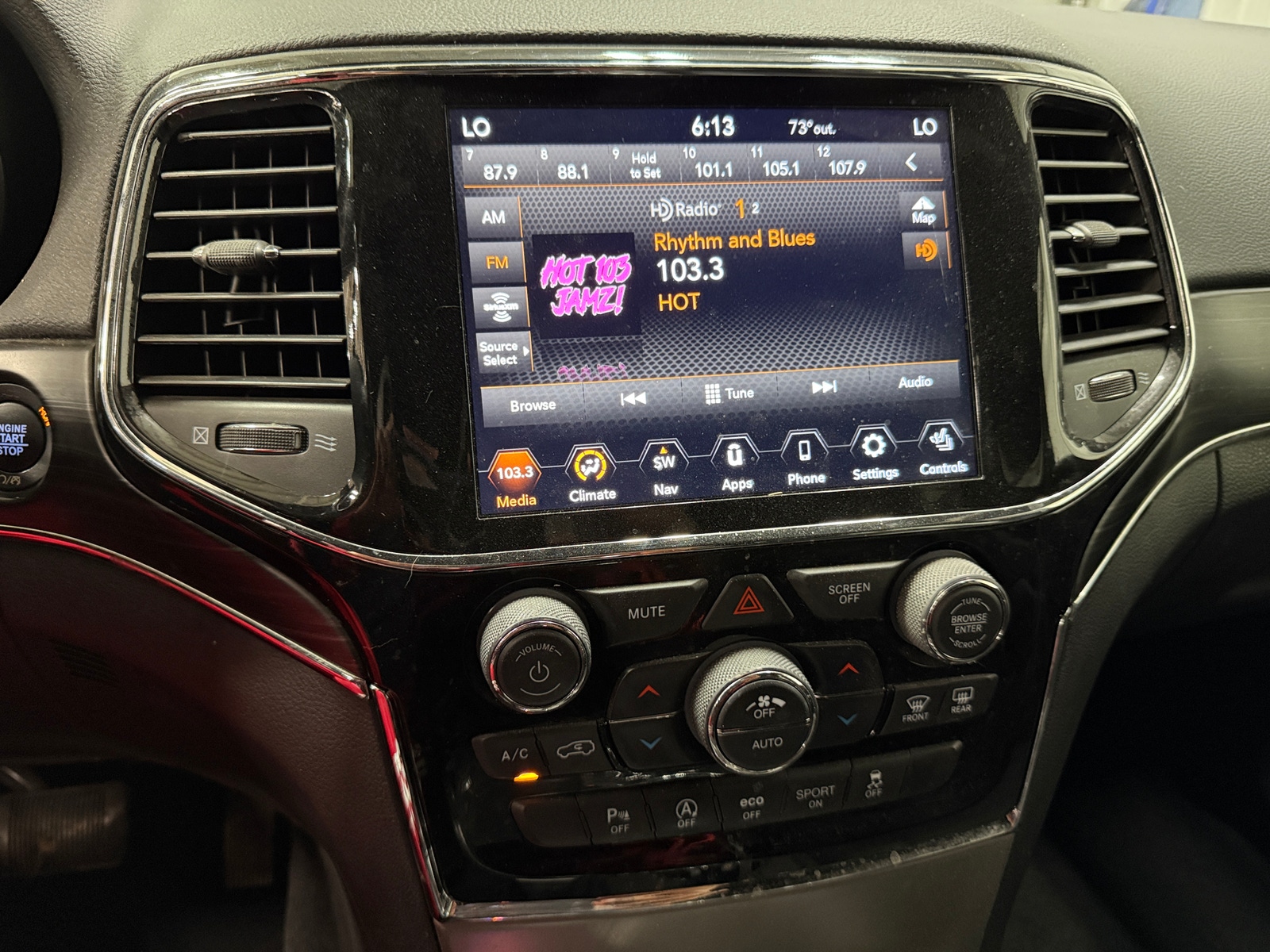 Thumbnail: 2020 Jeep Grand Cherokee - 3