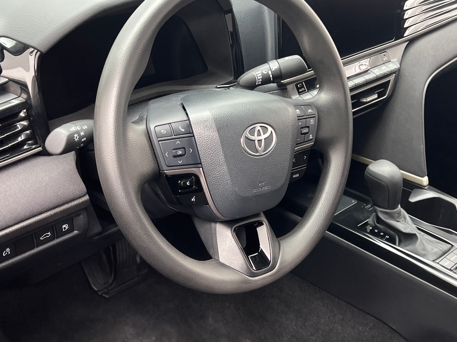 Thumbnail: 2025 Toyota Camry - 5