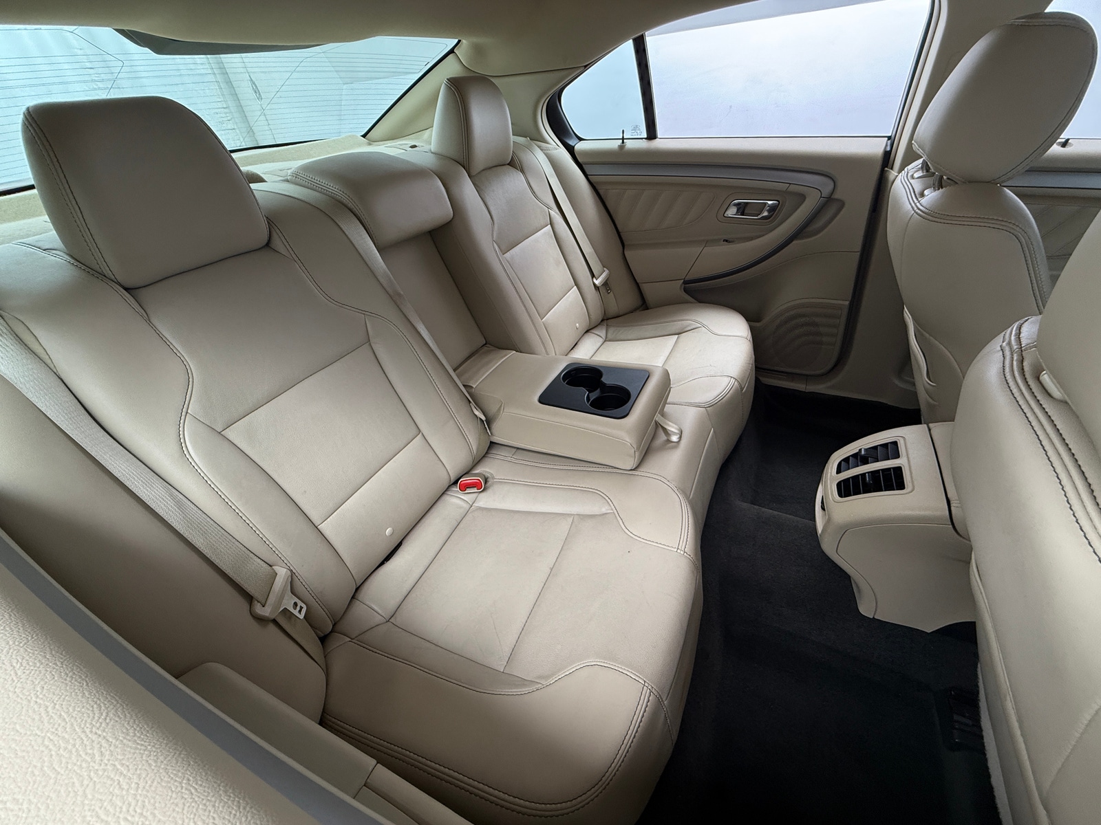 Thumbnail: 2015 Ford Taurus - 6