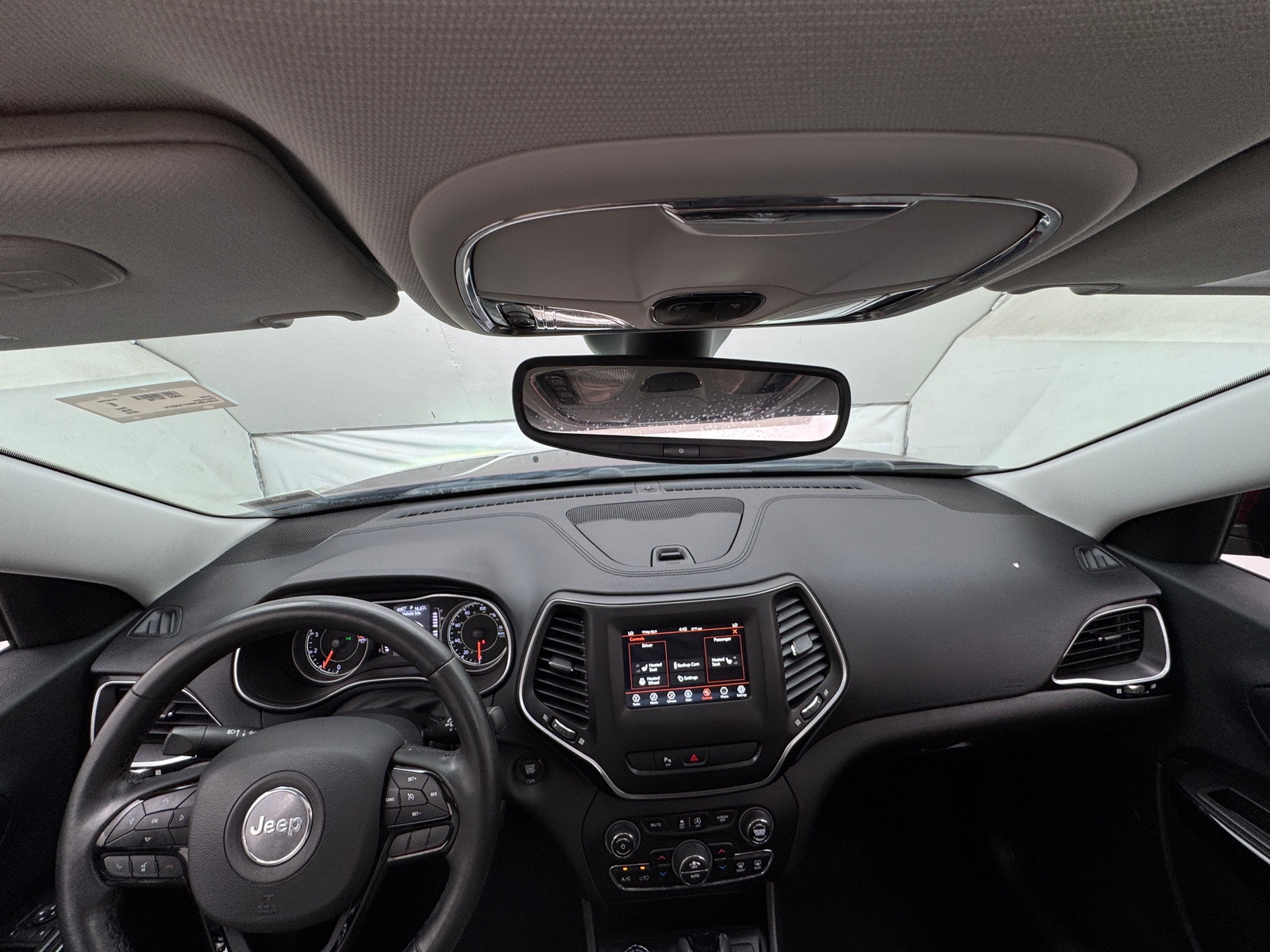 Thumbnail: 2019 Jeep Cherokee - 3