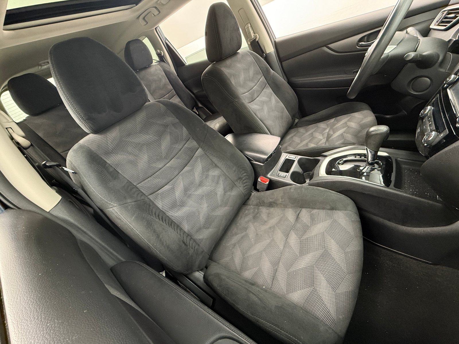 Thumbnail: 2016 Nissan Rogue - 2