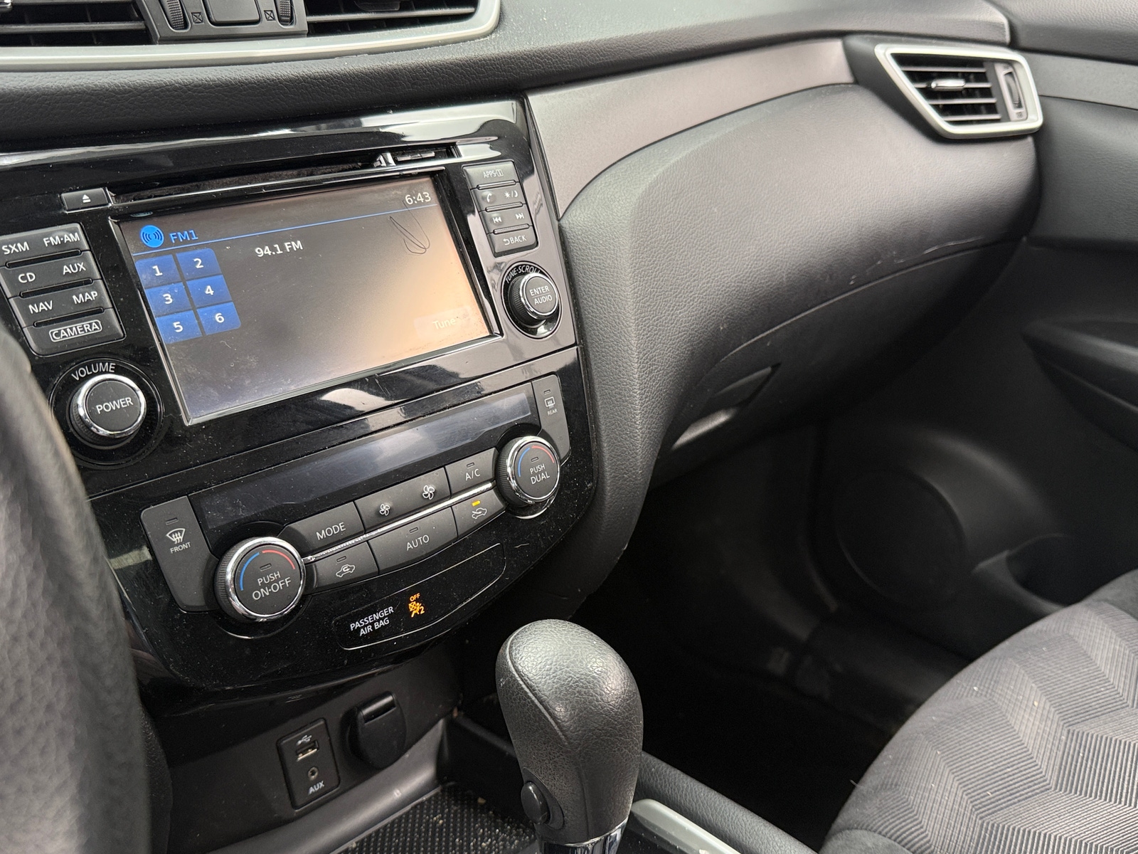 Thumbnail: 2016 Nissan Rogue - 4