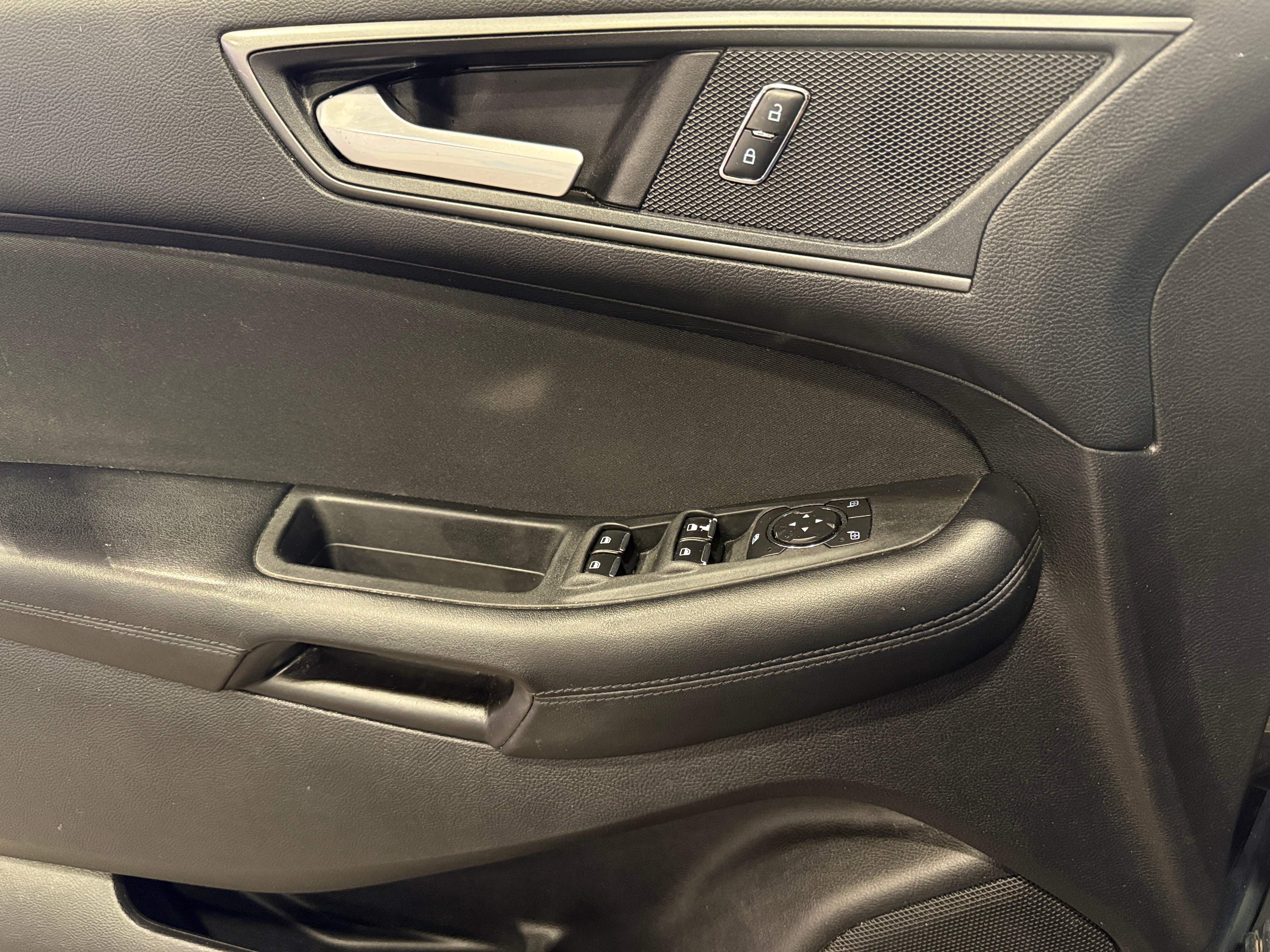 2017 Ford Edge