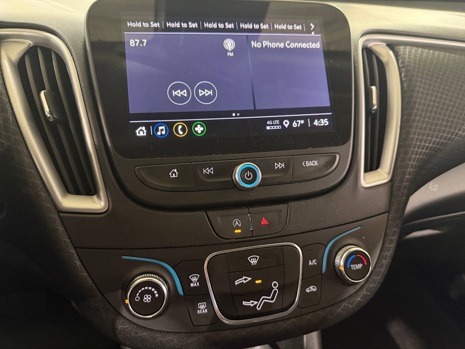 Thumbnail: 2024 Chevrolet Malibu - 4