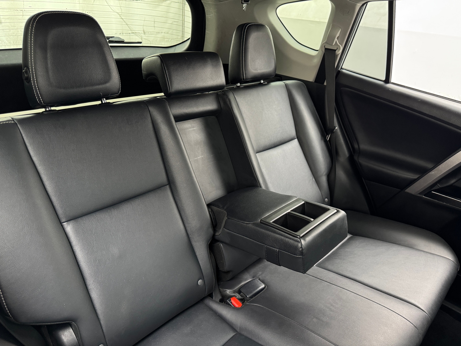 Thumbnail: 2016 Toyota RAV4 - 5