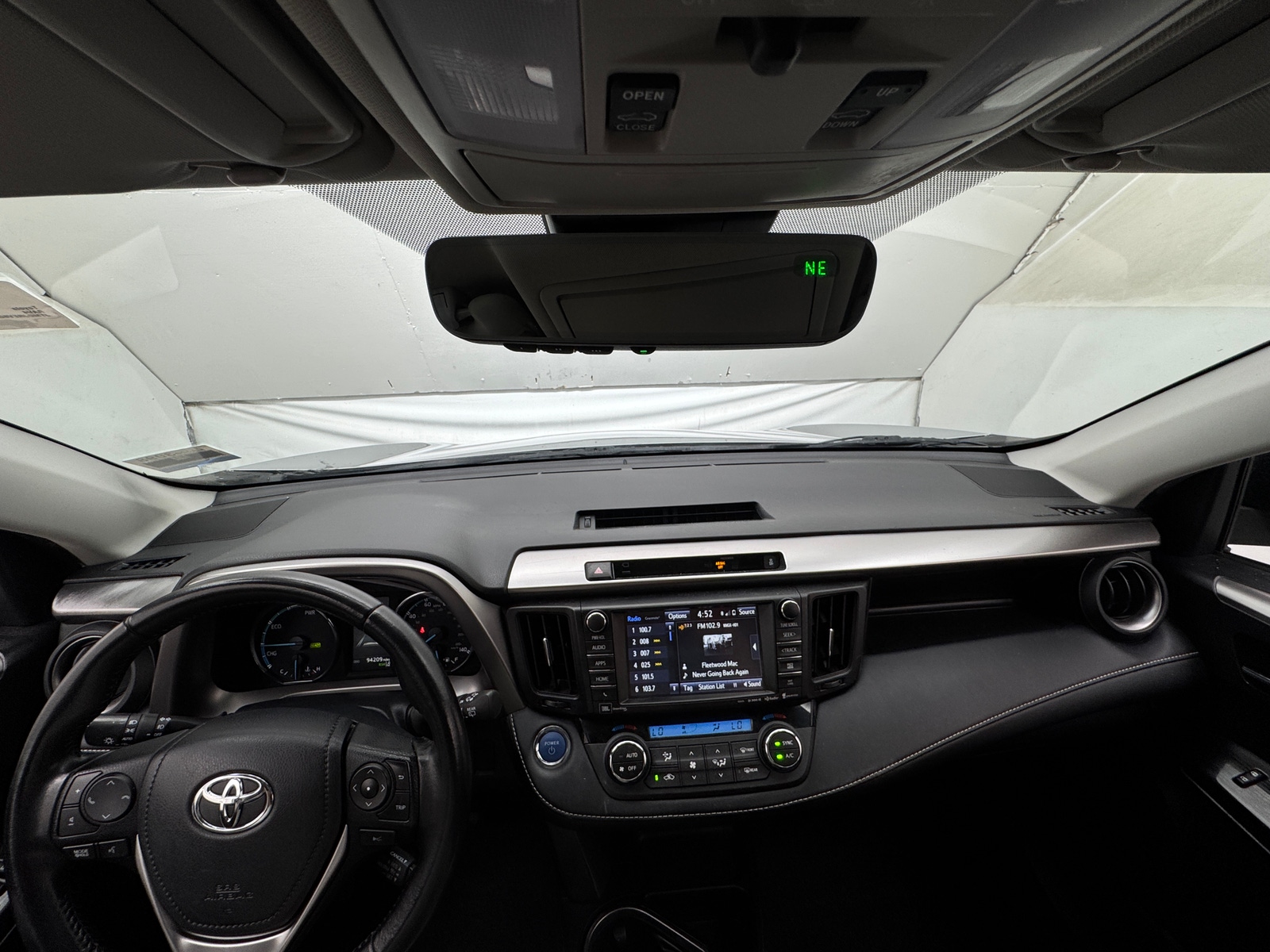 Thumbnail: 2016 Toyota RAV4 - 2