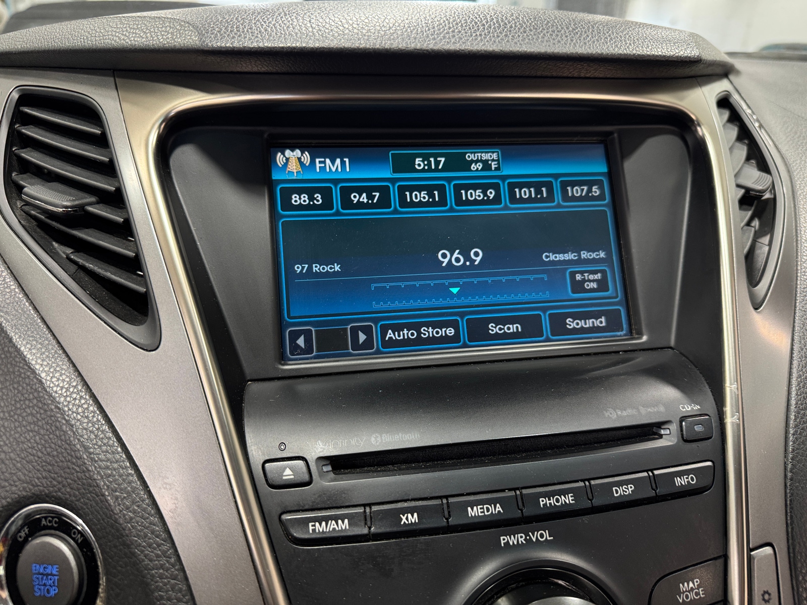 Thumbnail: 2012 Hyundai Azera - 3