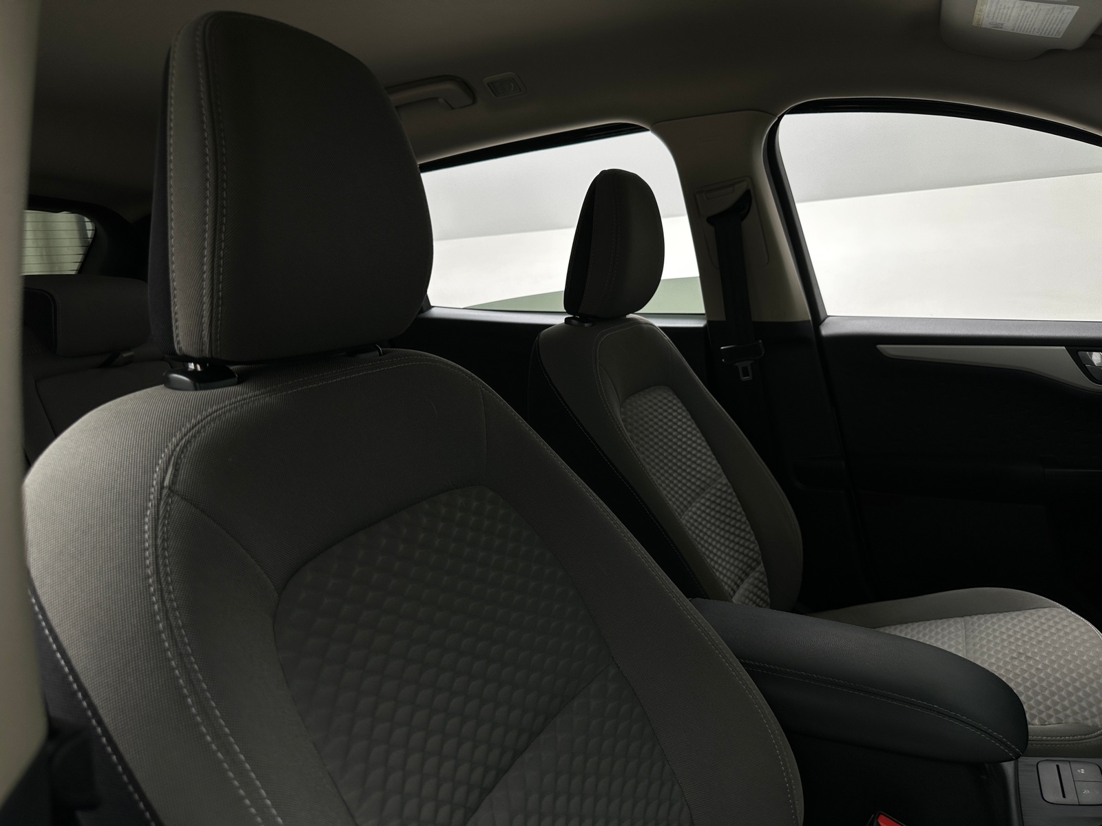 Thumbnail: 2020 Ford Escape - 2