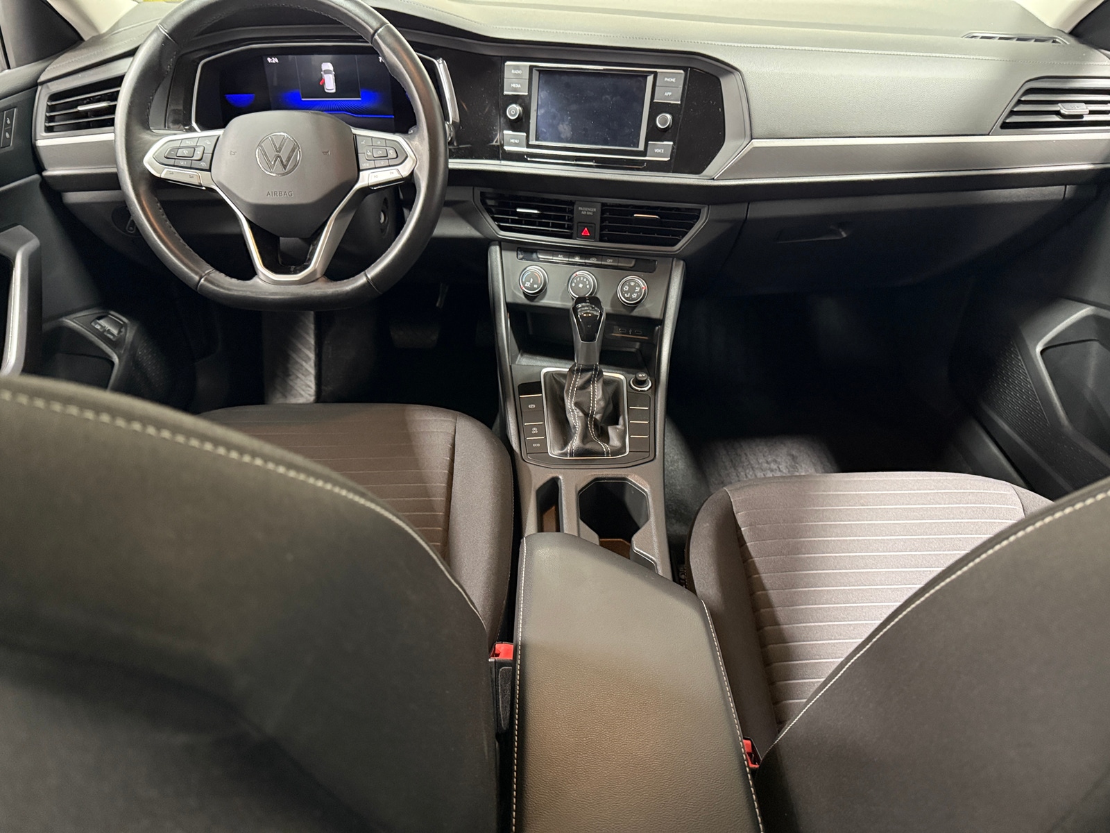 Thumbnail: 2023 Volkswagen Jetta - 3