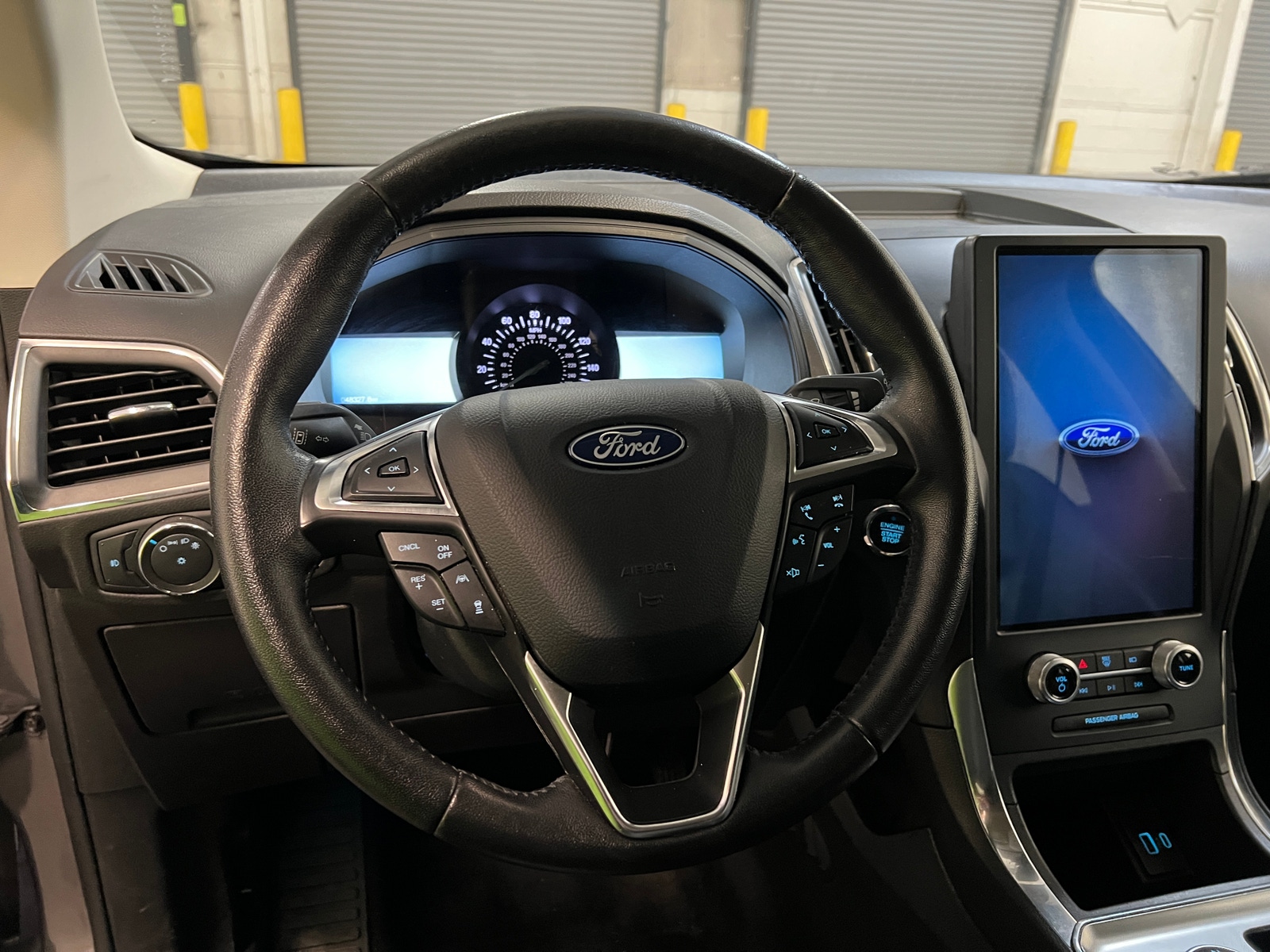 Thumbnail: 2022 Ford Edge - 4