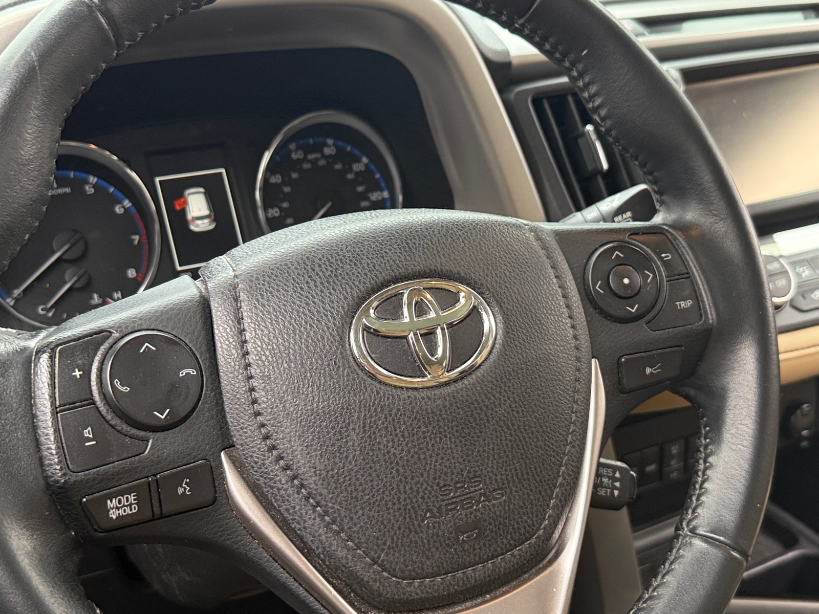 Thumbnail: 2016 Toyota RAV4 - 4
