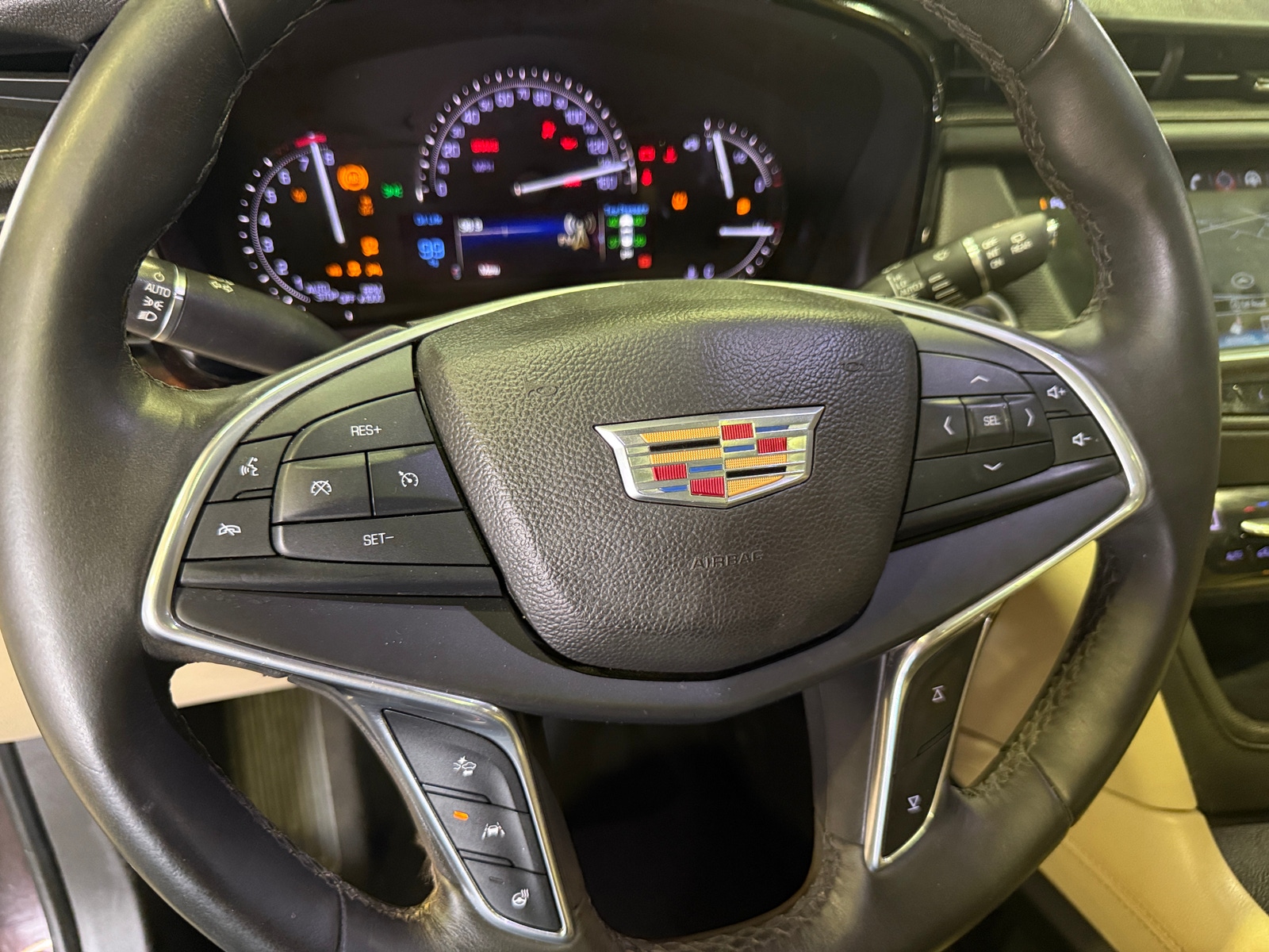Thumbnail: 2017 Cadillac XT5 - 4