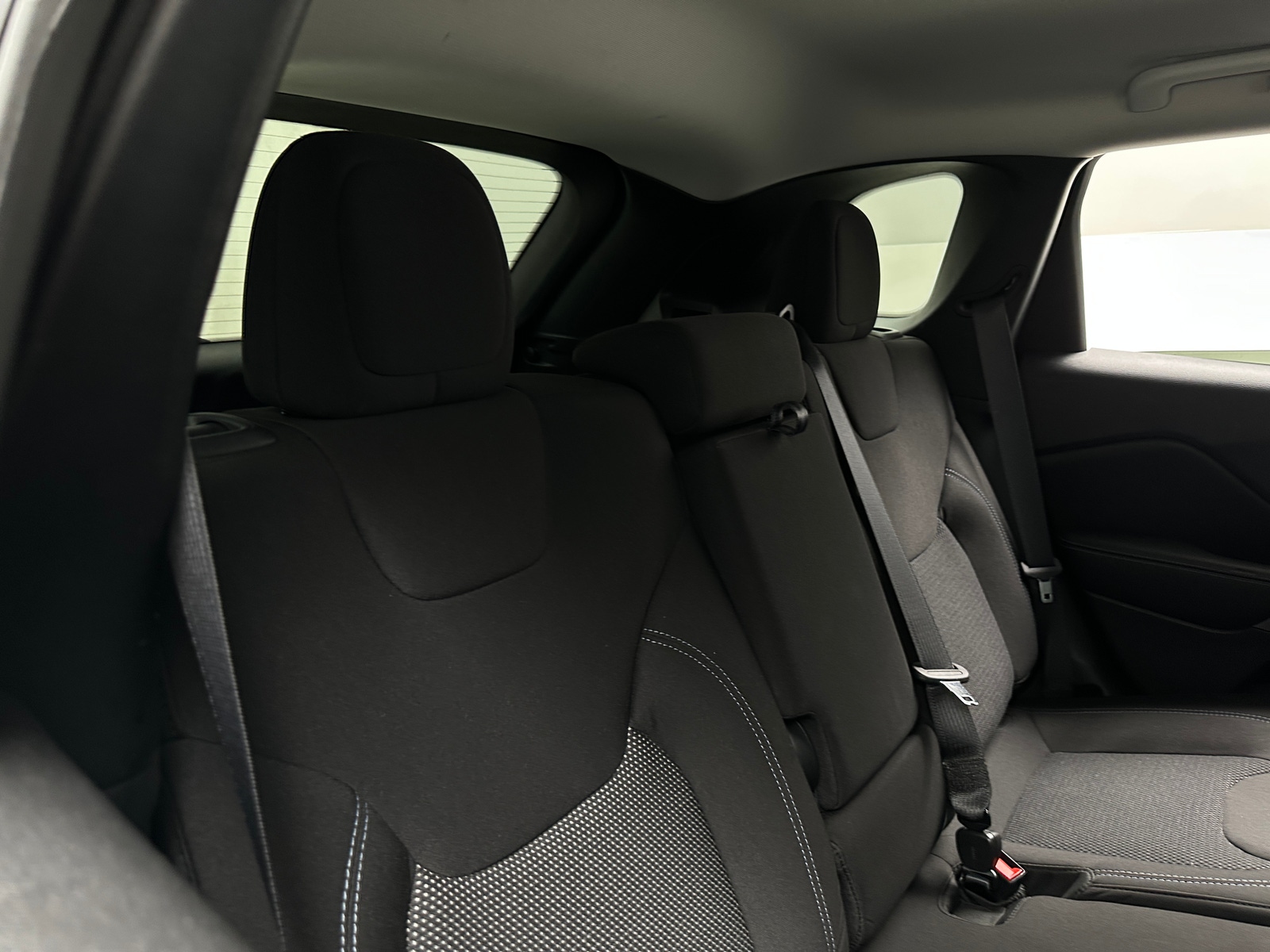 Thumbnail: 2020 Jeep Cherokee - 6