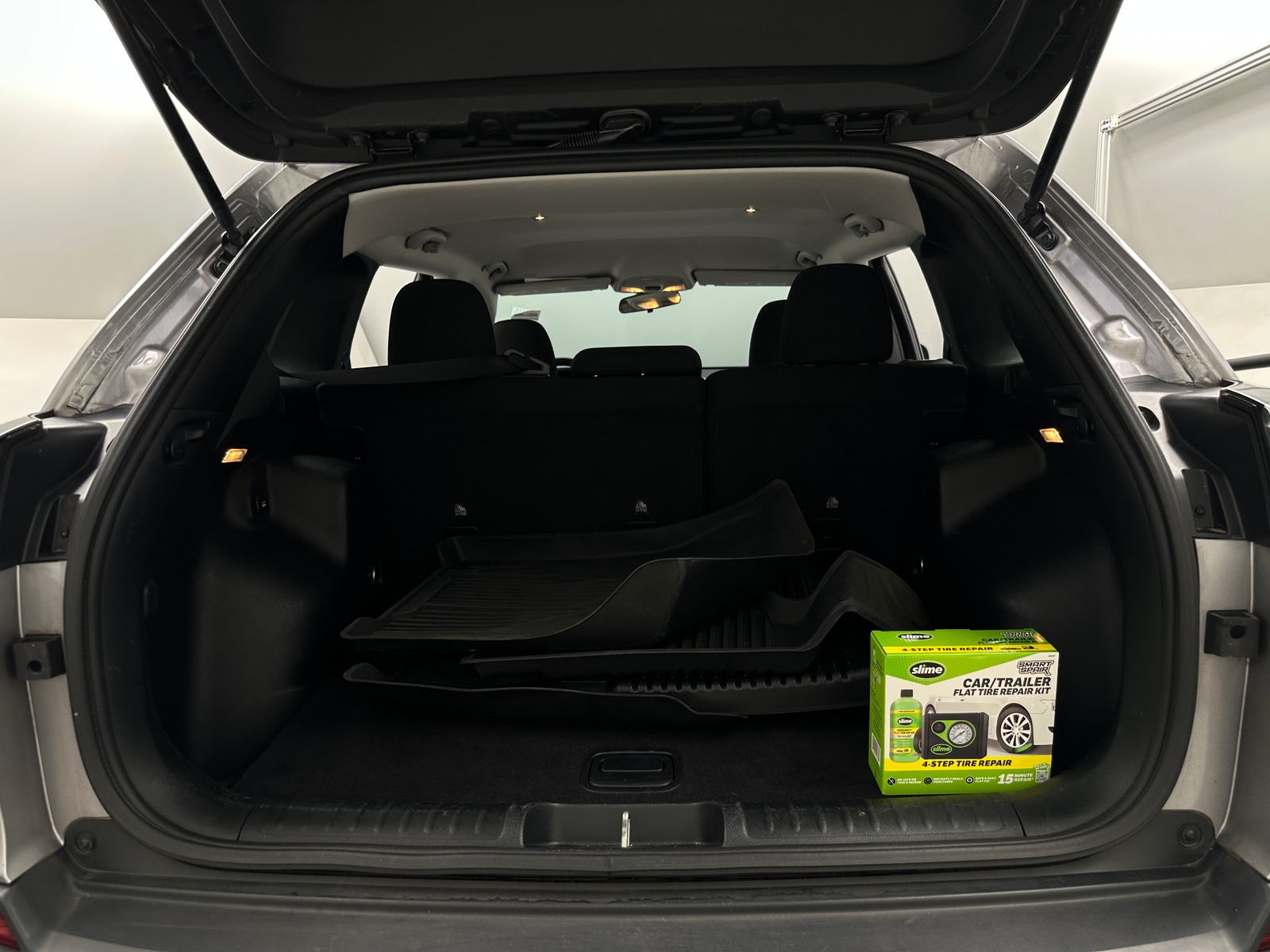 Thumbnail: 2020 Jeep Cherokee - 7