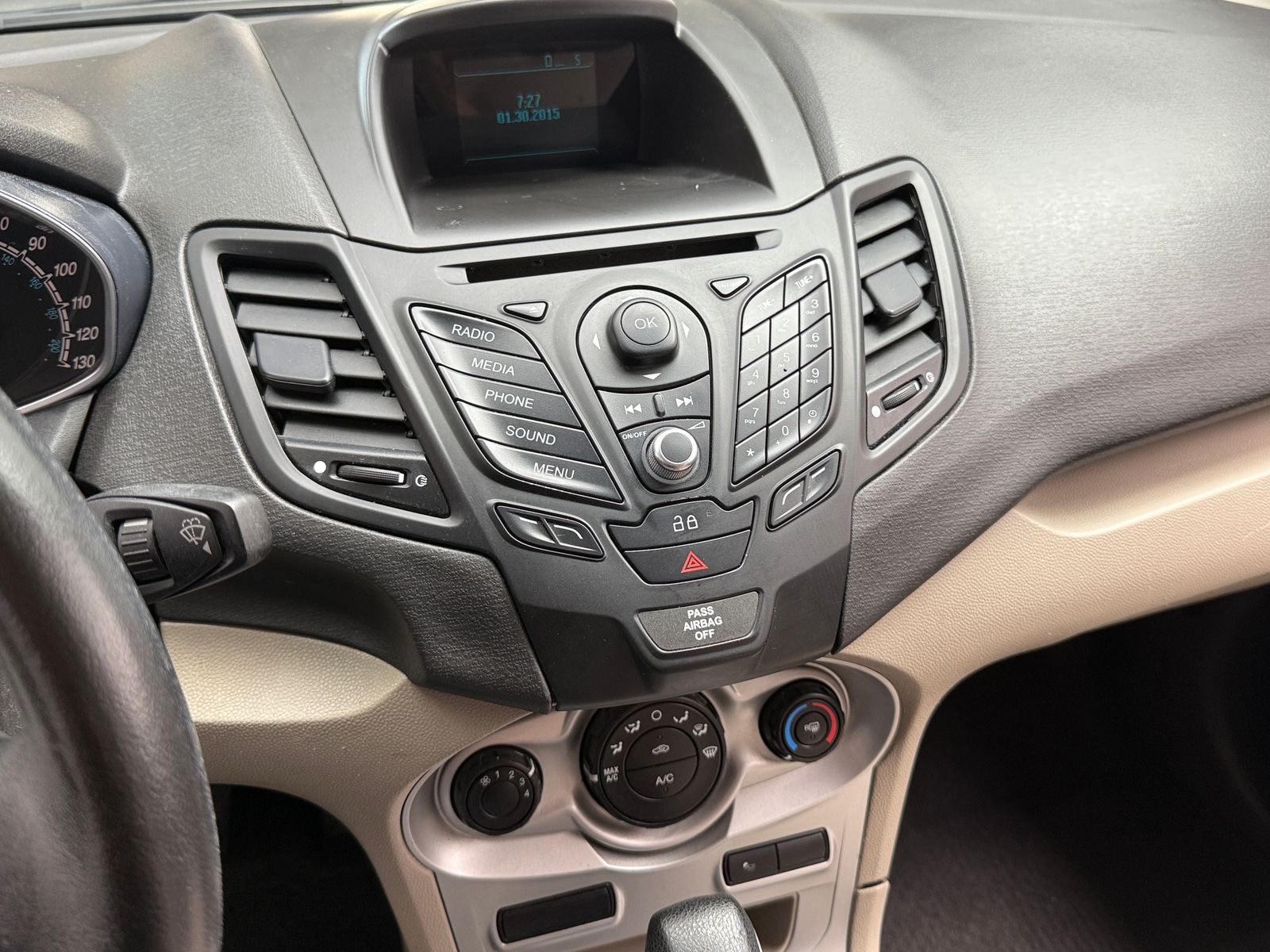 Thumbnail: 2015 Ford Fiesta - 4