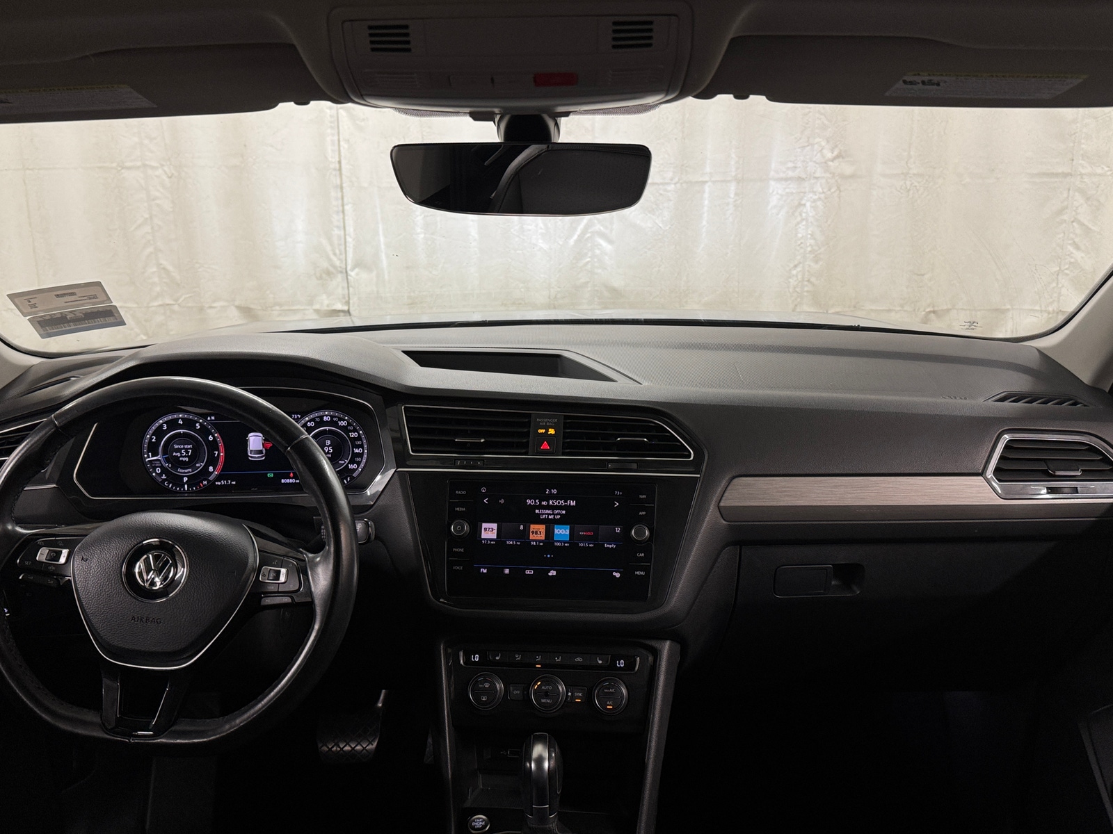 Thumbnail: 2019 Volkswagen Tiguan - 2