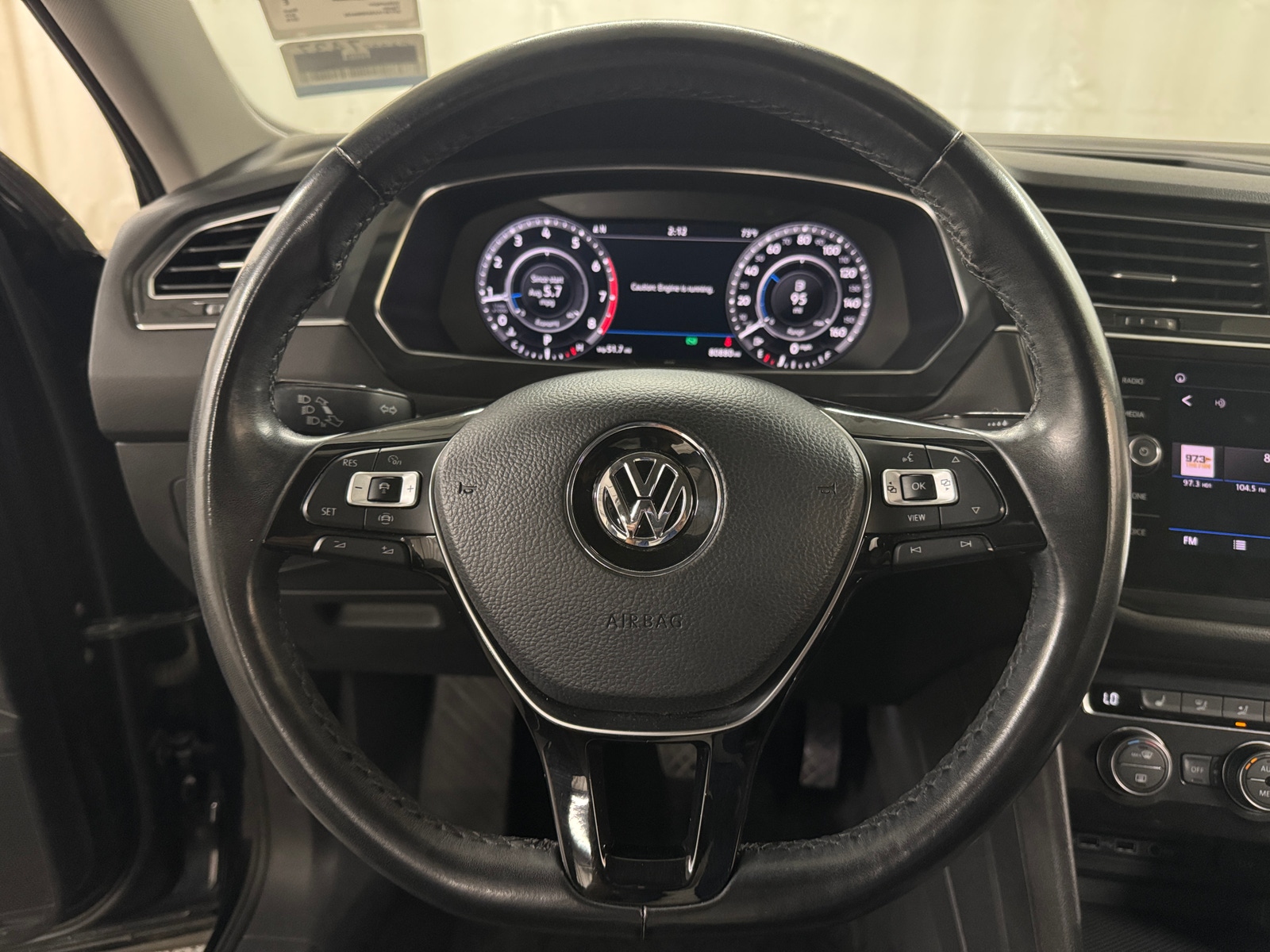 Thumbnail: 2019 Volkswagen Tiguan - 4