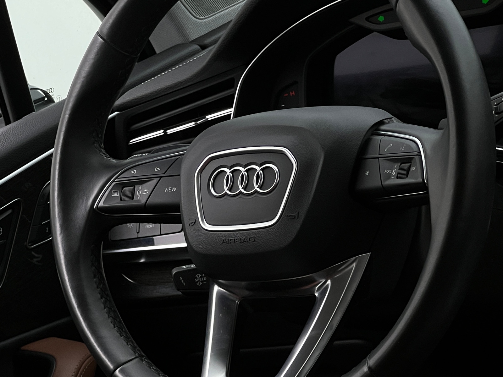 Thumbnail: 2023 Audi Q7 - 4