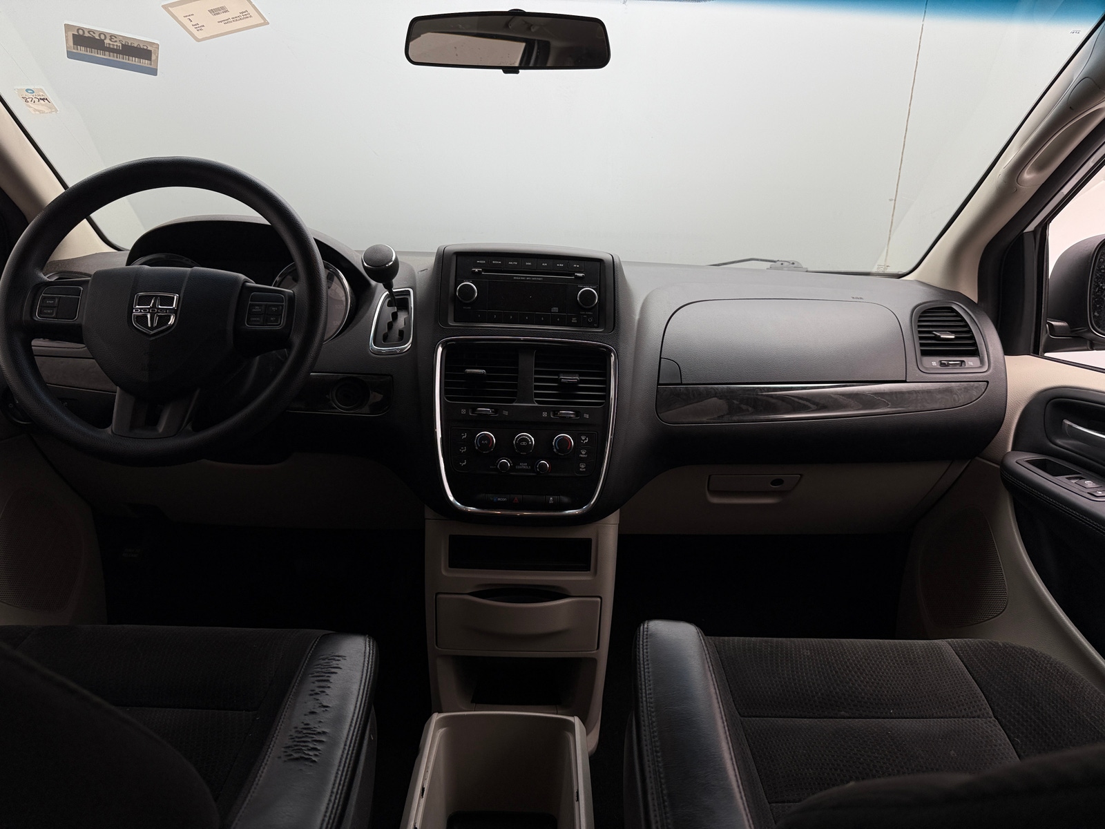 Thumbnail: 2016 Dodge Grand Caravan - 3