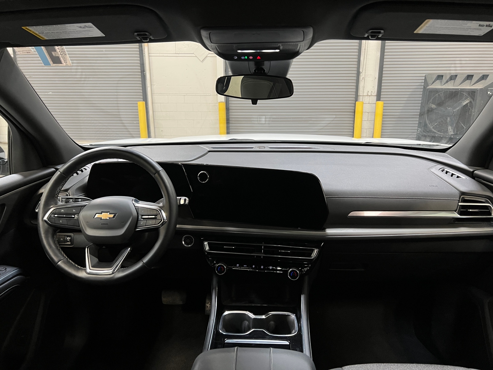 Thumbnail: 2024 Chevrolet Traverse - 3