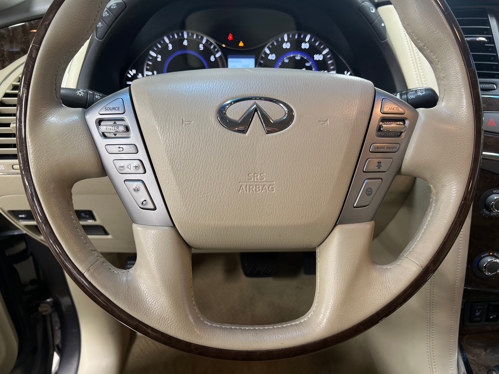 Thumbnail: 2016 INFINITI QX80 - 4