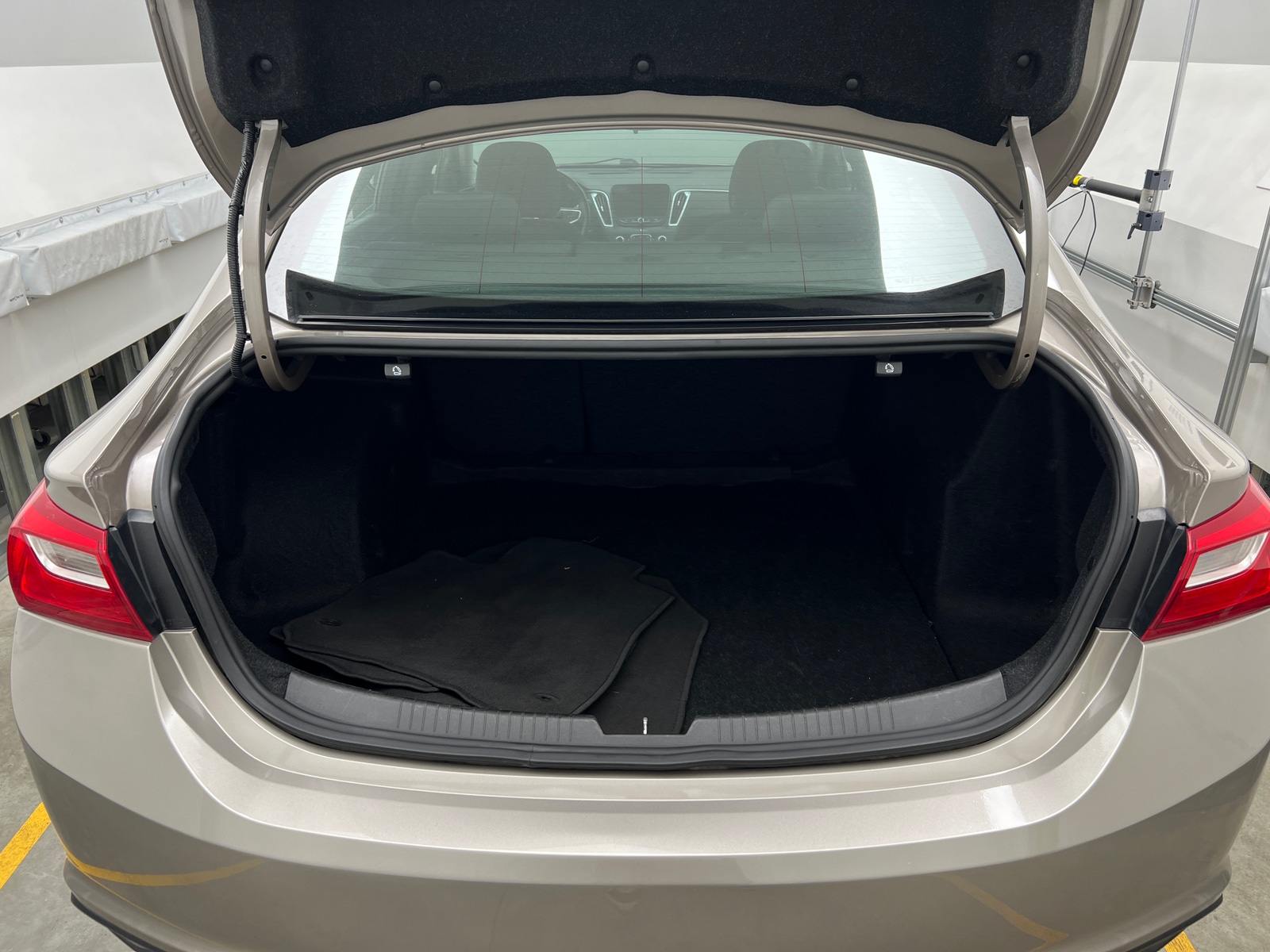 Thumbnail: 2023 Chevrolet Malibu - 7