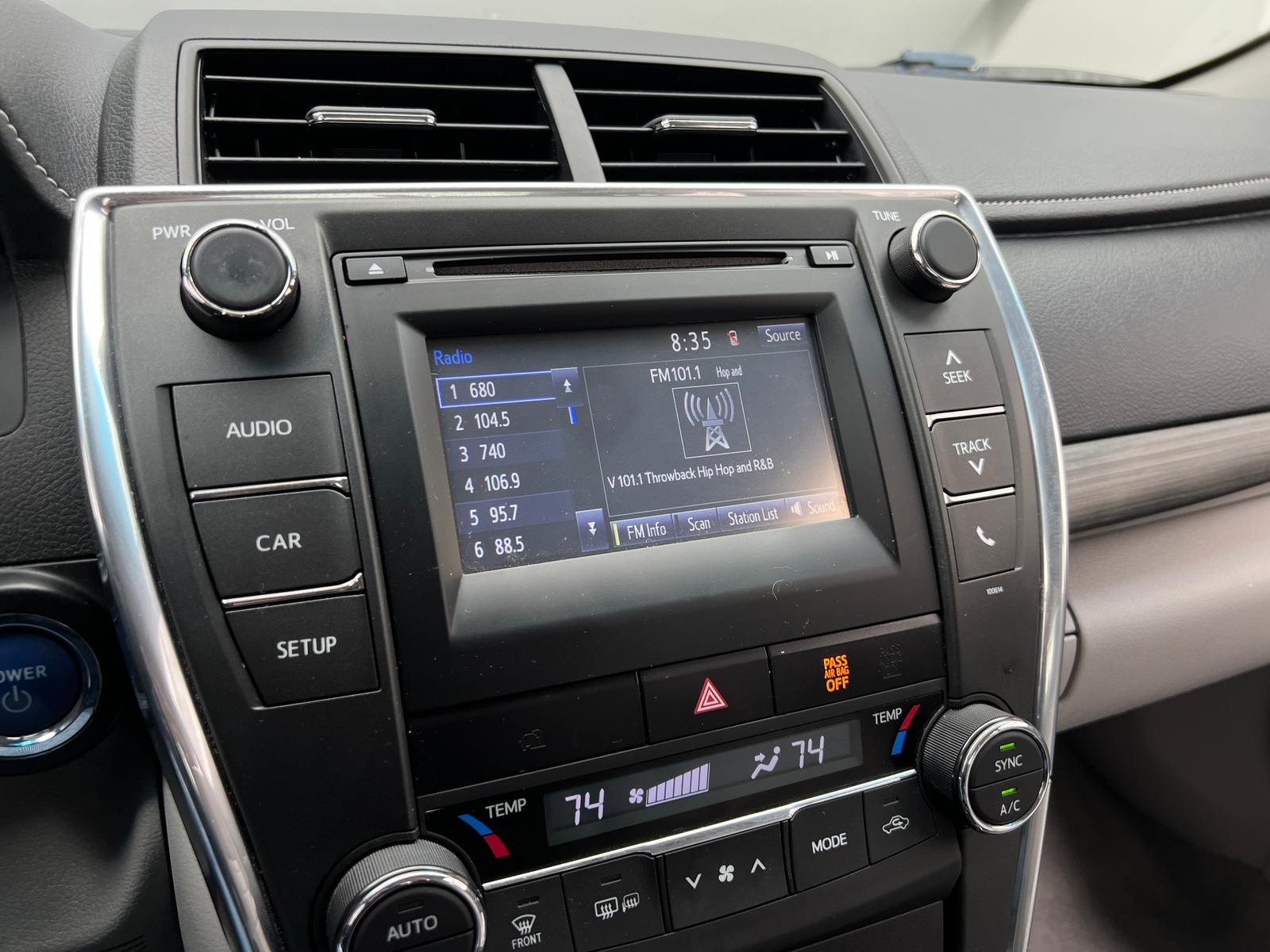 Thumbnail: 2017 Toyota Camry - 4