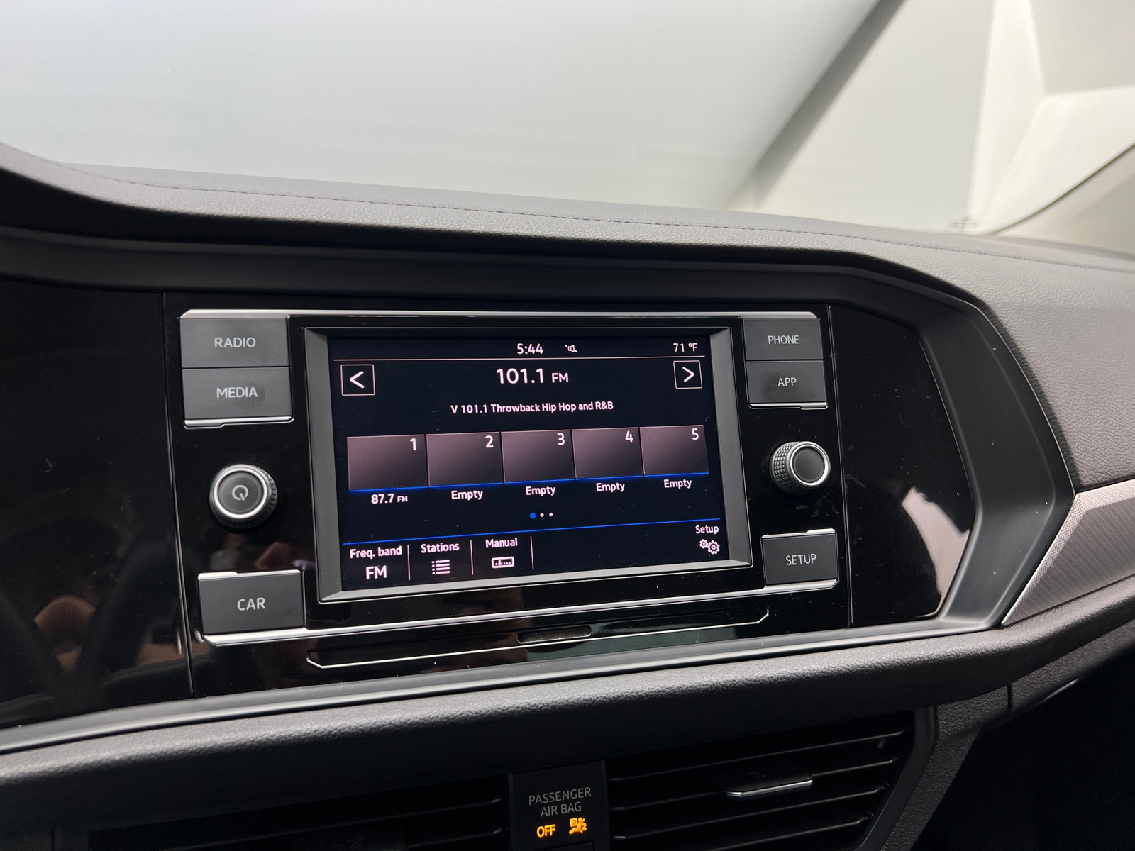 Thumbnail: 2019 Volkswagen Jetta - 4