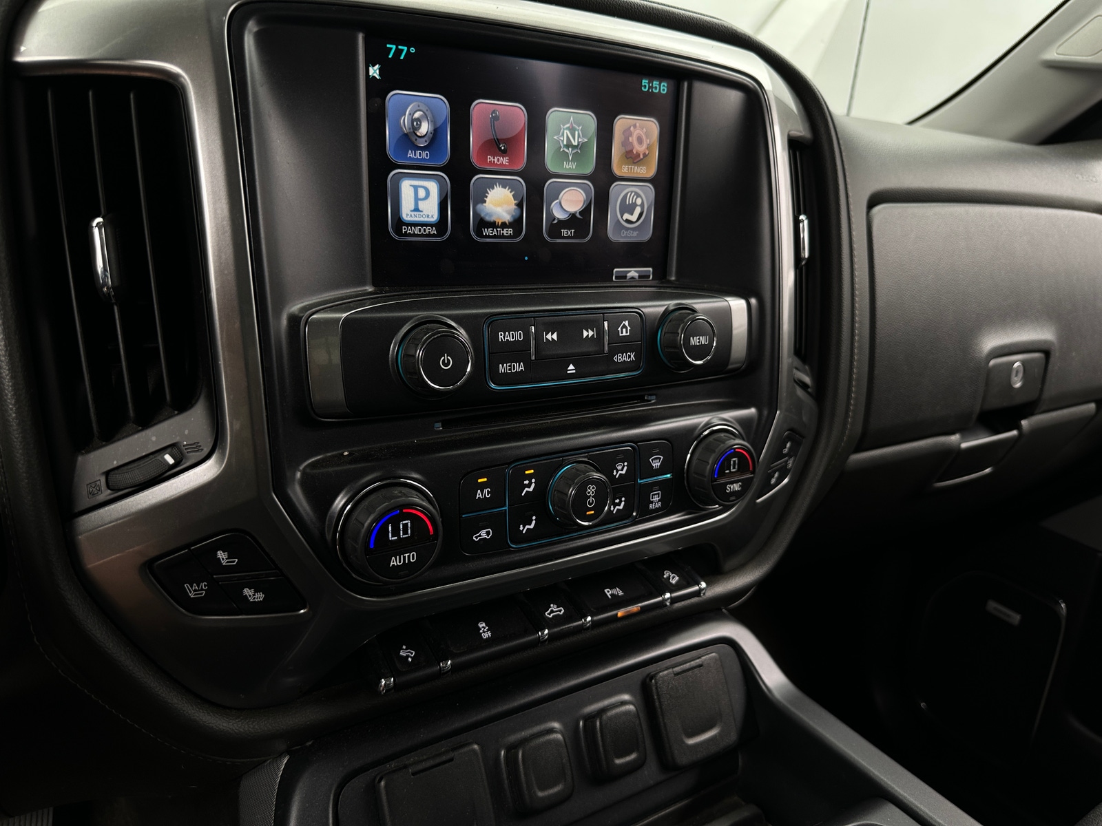 Thumbnail: 2015 Chevrolet Silverado 1500 - 3