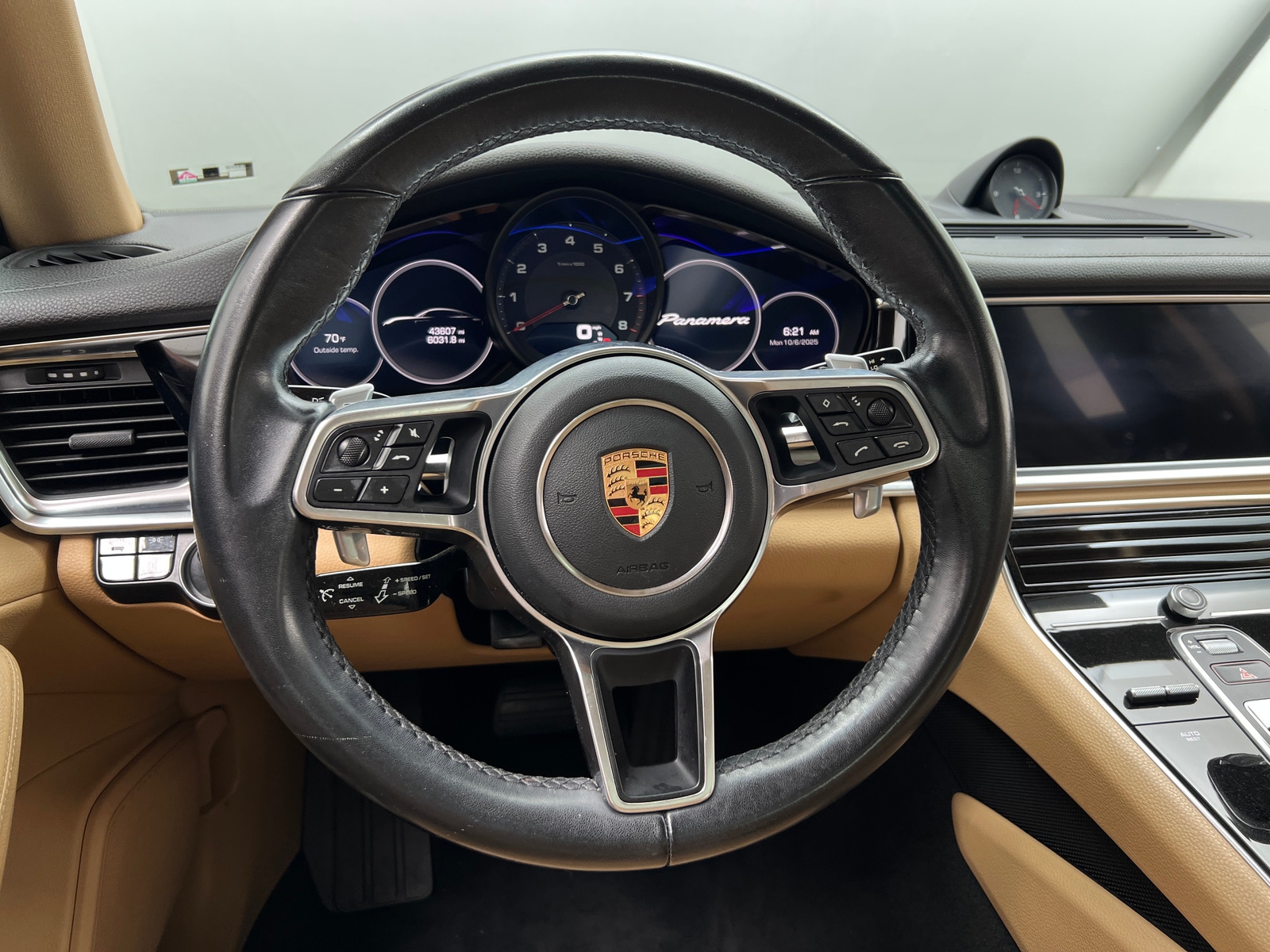 Thumbnail: 2018 Porsche Panamera - 4
