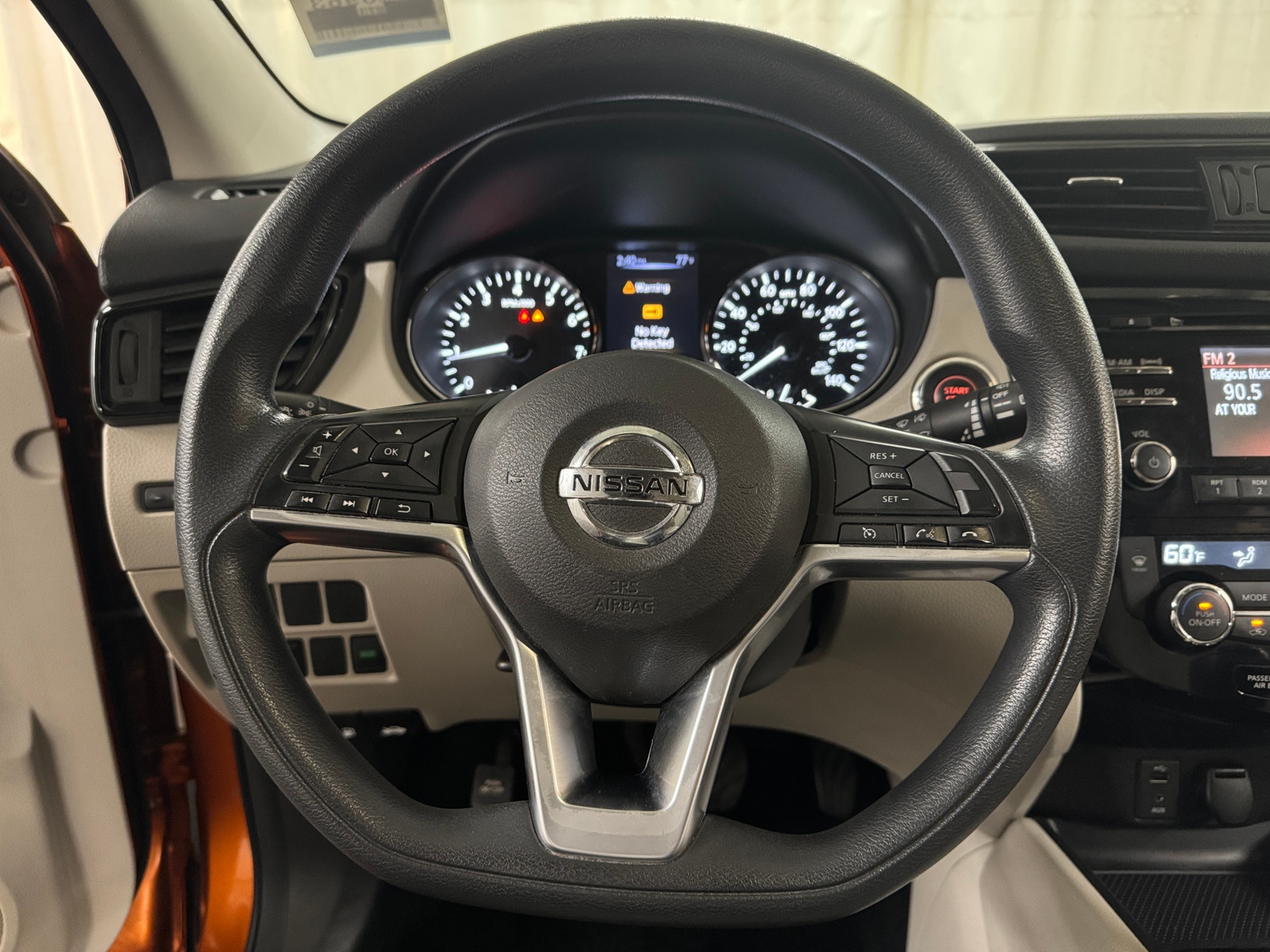 Thumbnail: 2017 Nissan Rogue Sport - 5