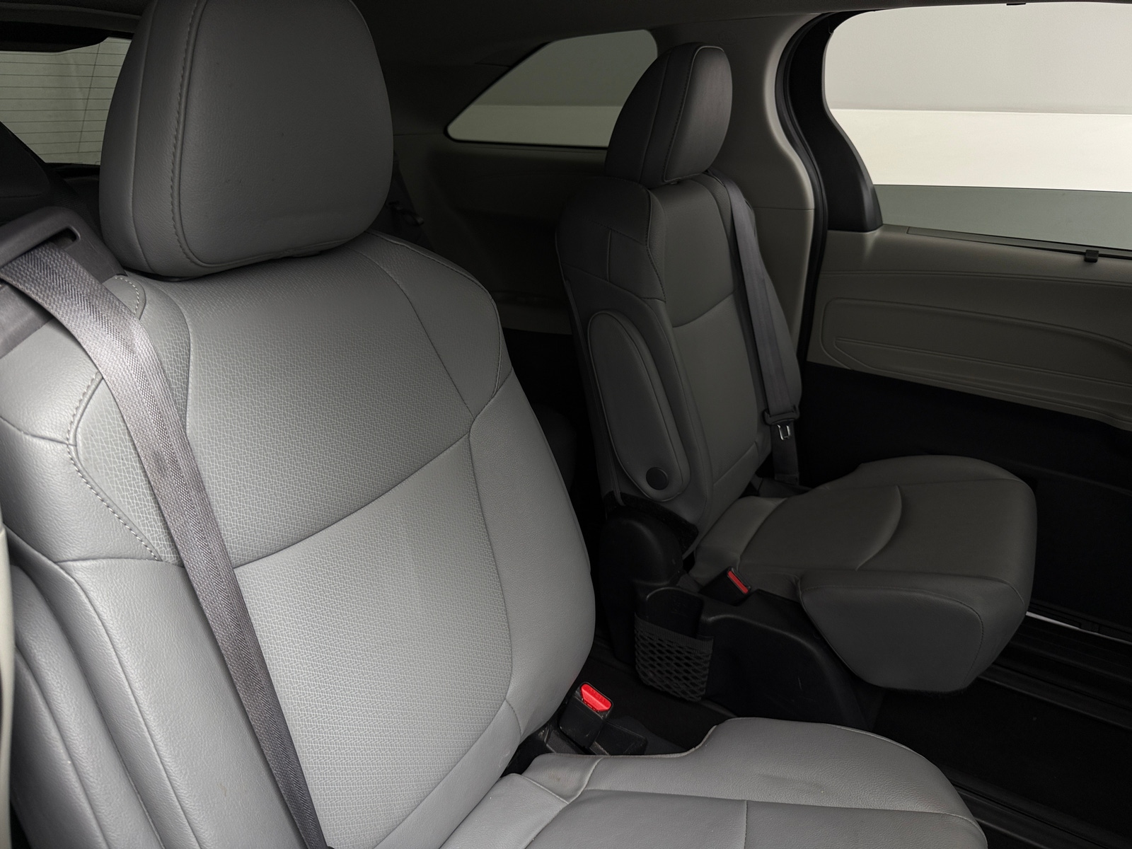 Thumbnail: 2023 Toyota Sienna - 5