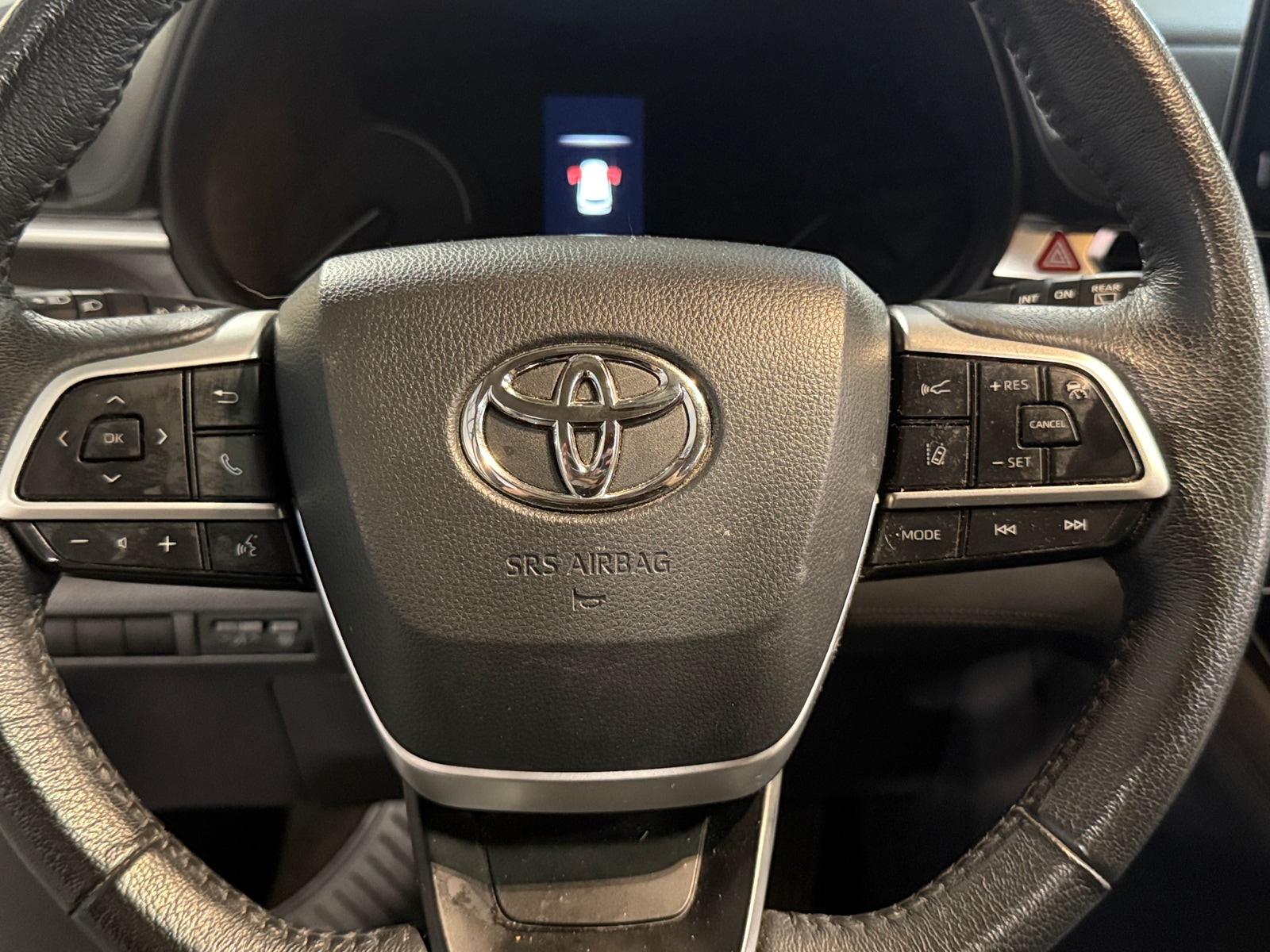 Thumbnail: 2023 Toyota Sienna - 4