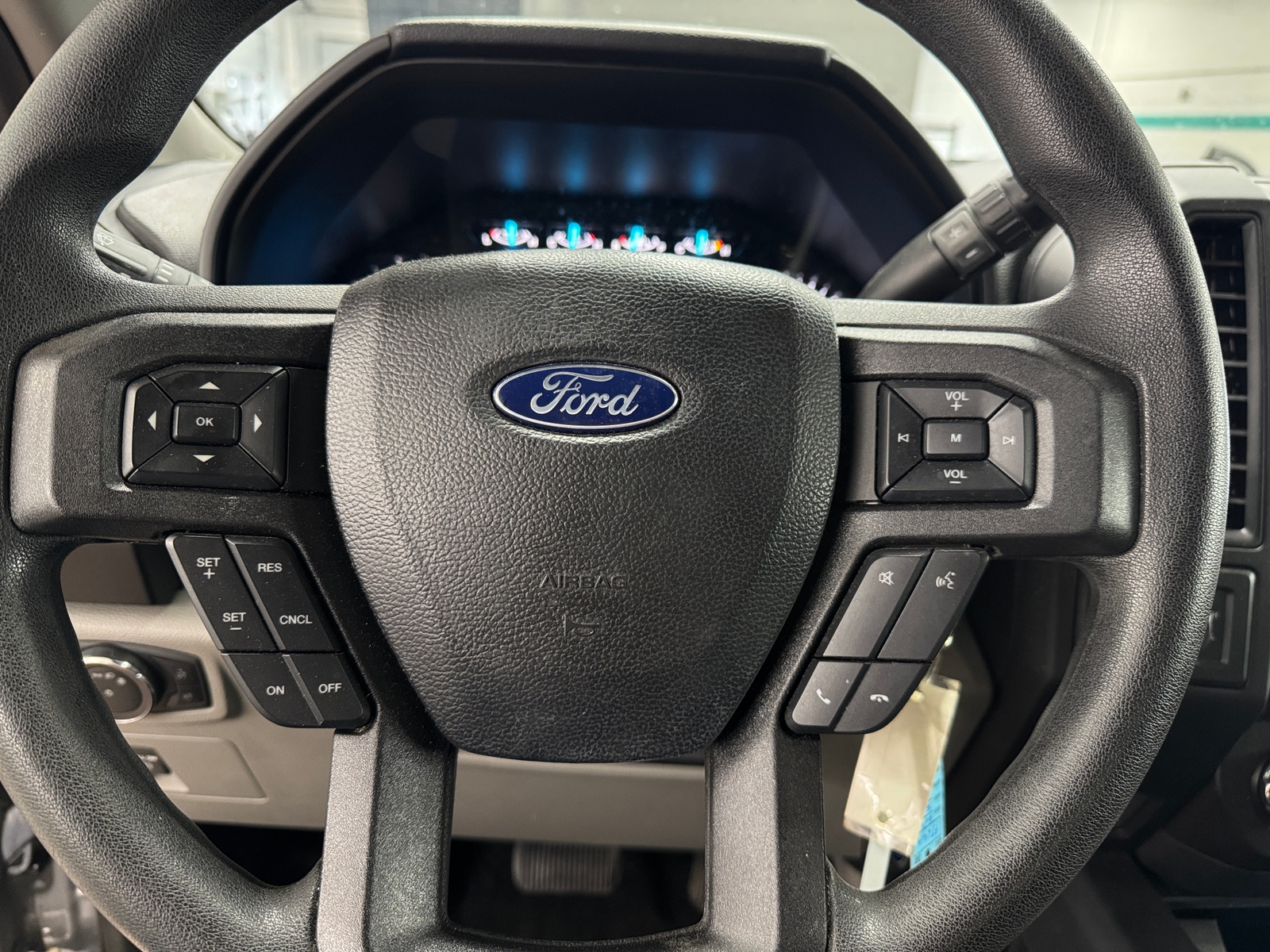 Thumbnail: 2020 Ford Econoline - 5