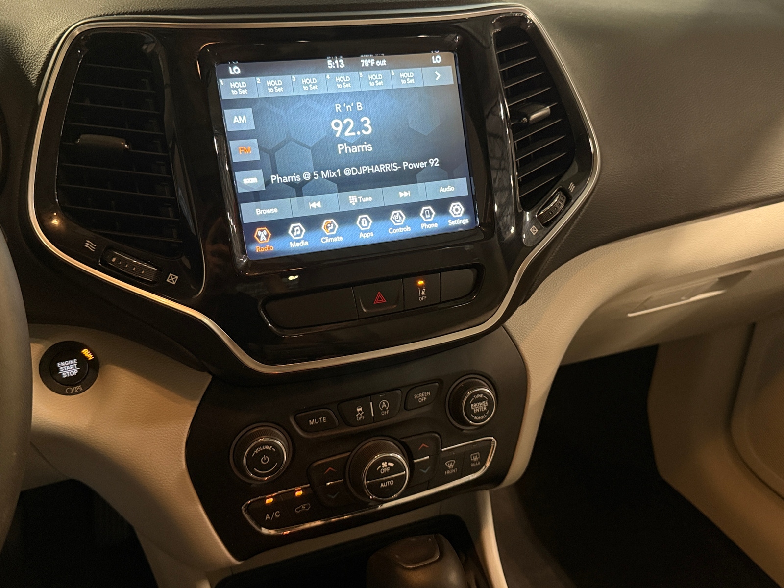 Thumbnail: 2022 Jeep Cherokee - 3