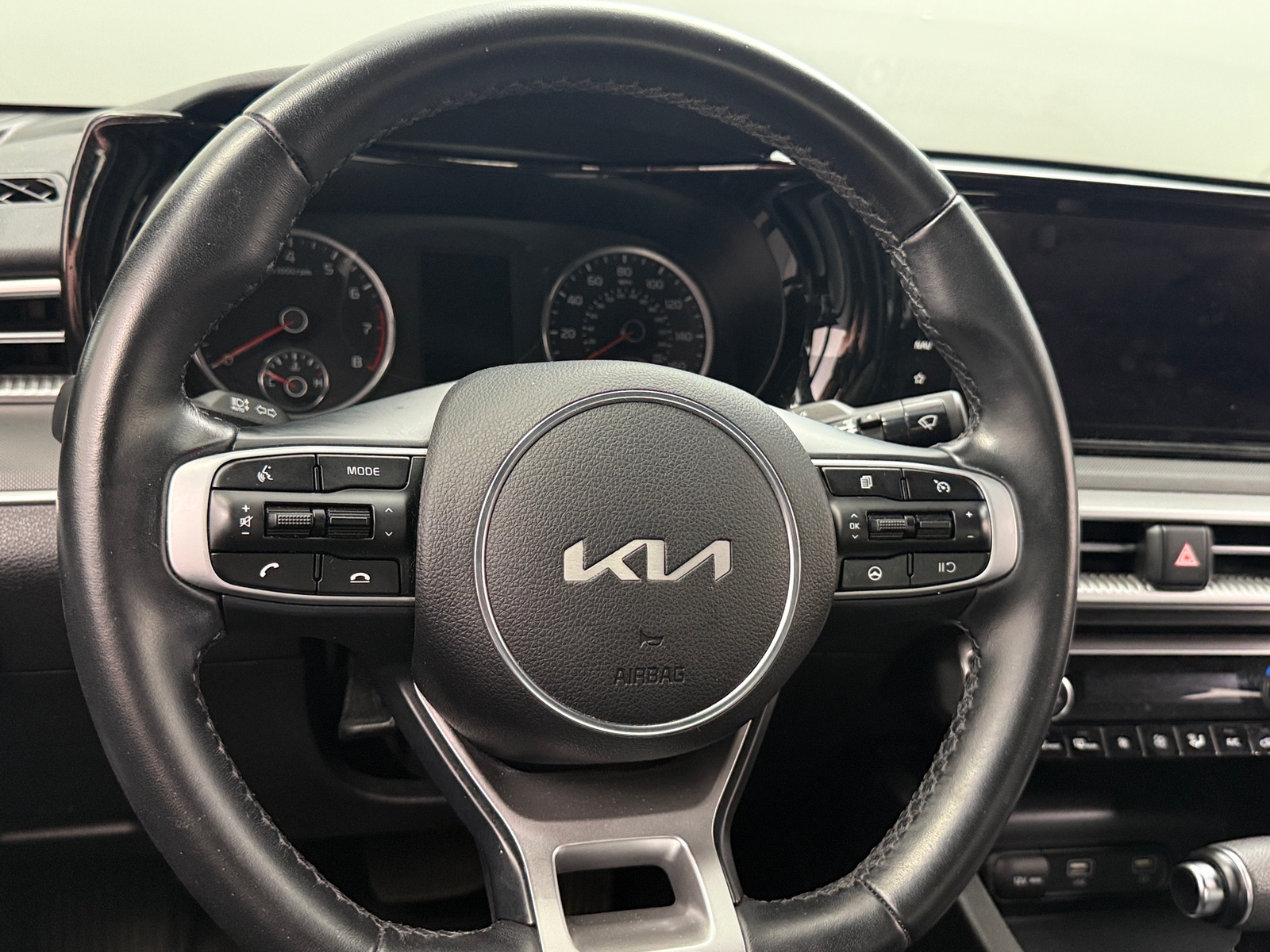 Thumbnail: 2023 Kia K5 - 4