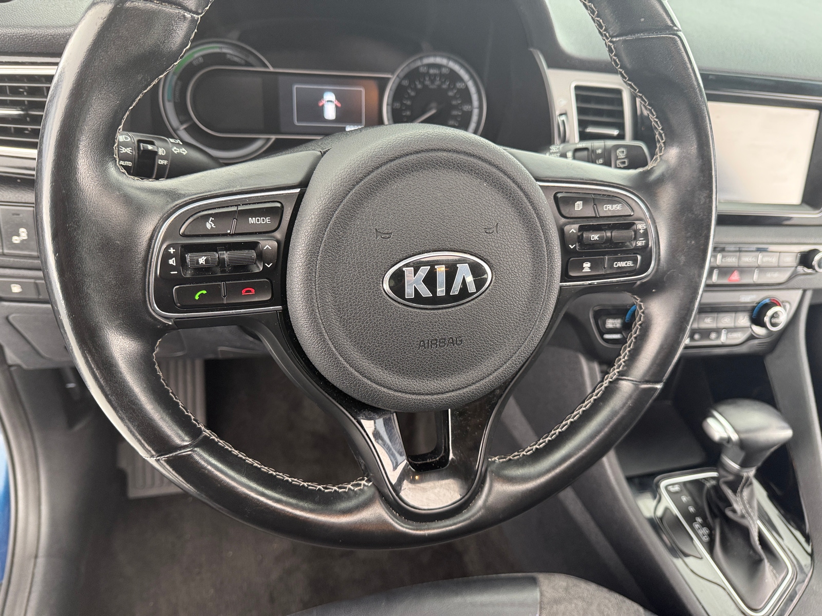Thumbnail: 2017 Kia Niro - 4