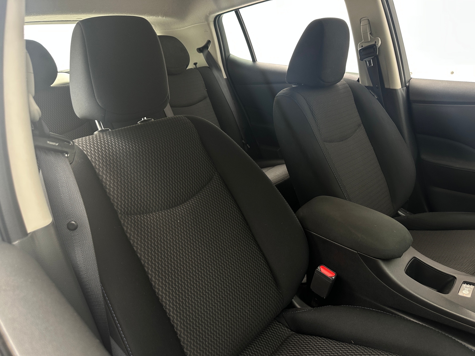 Thumbnail: 2017 Nissan Leaf - 2