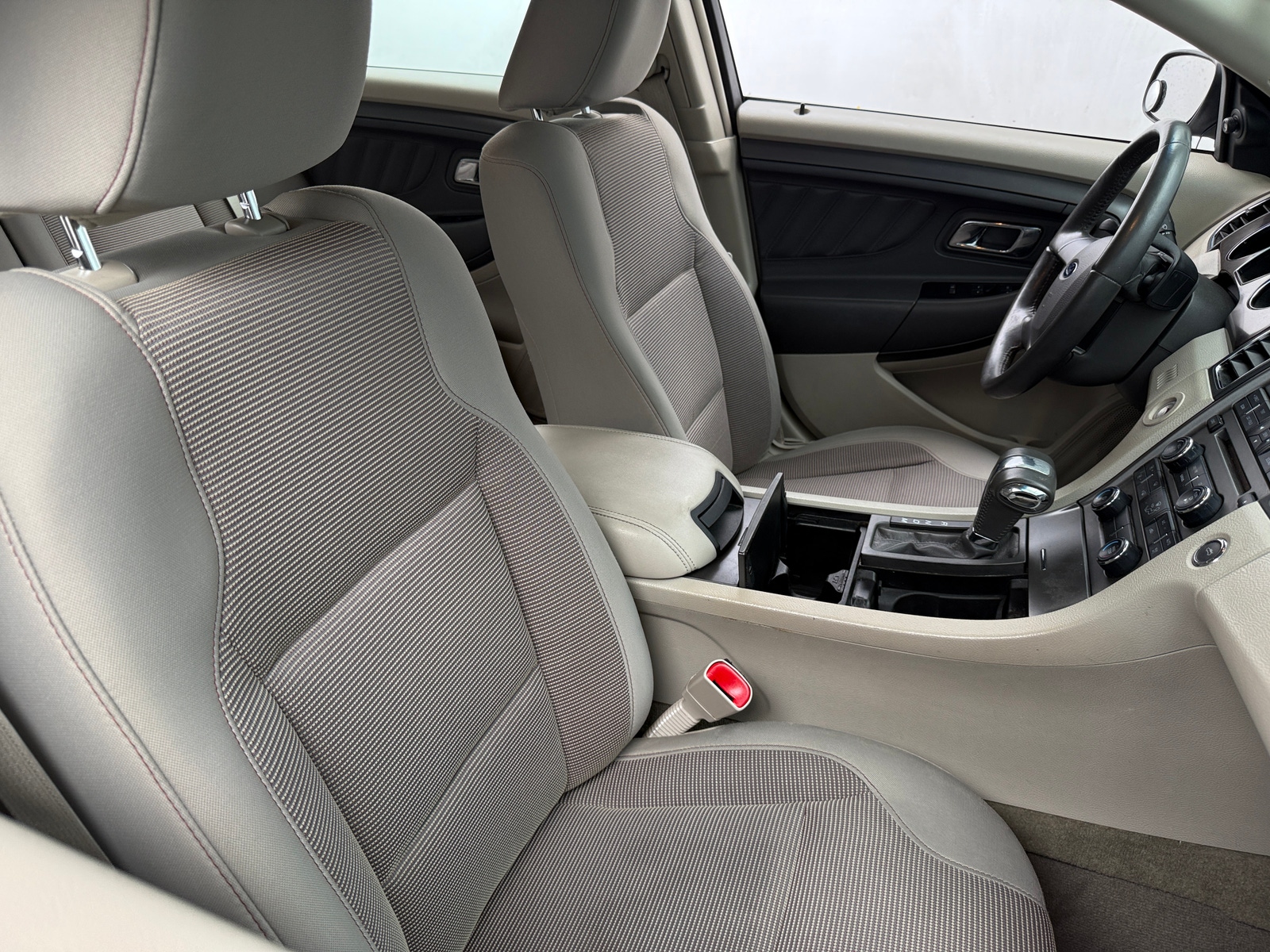Thumbnail: 2011 Ford Taurus - 2