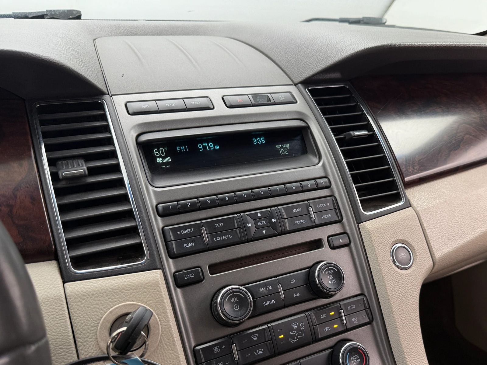 Thumbnail: 2011 Ford Taurus - 4
