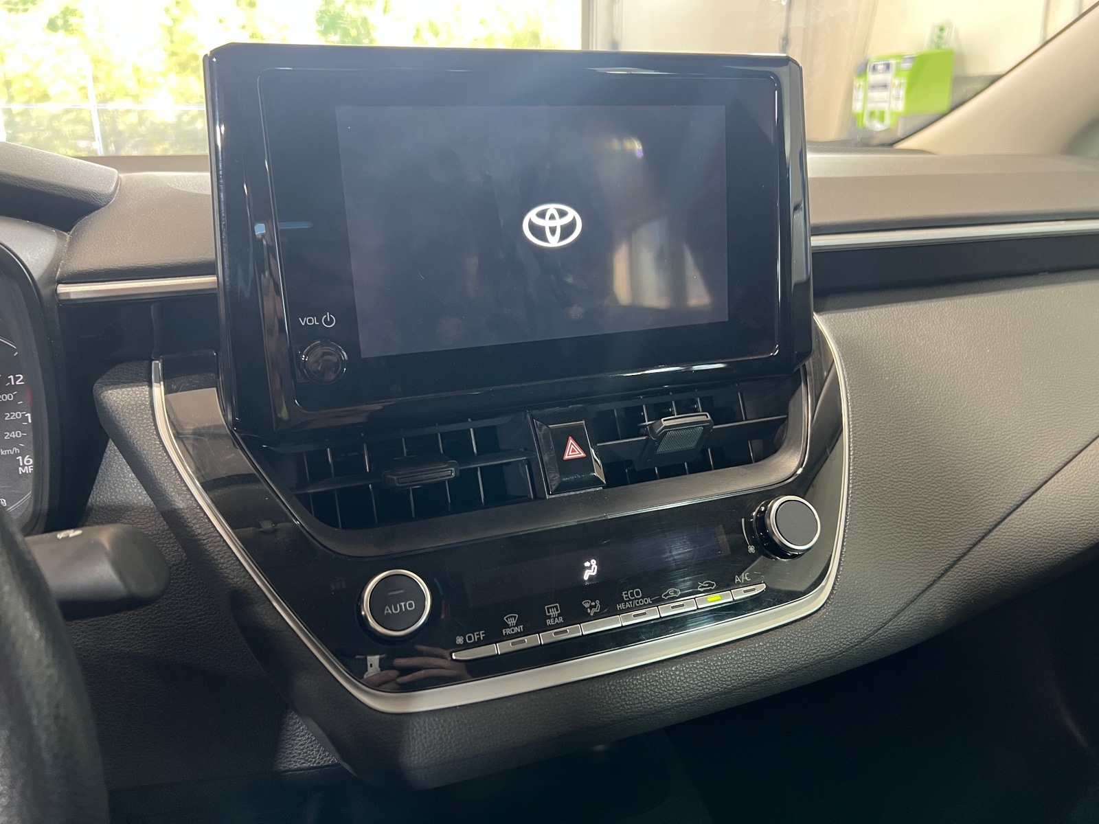 Thumbnail: 2024 Toyota Corolla - 4